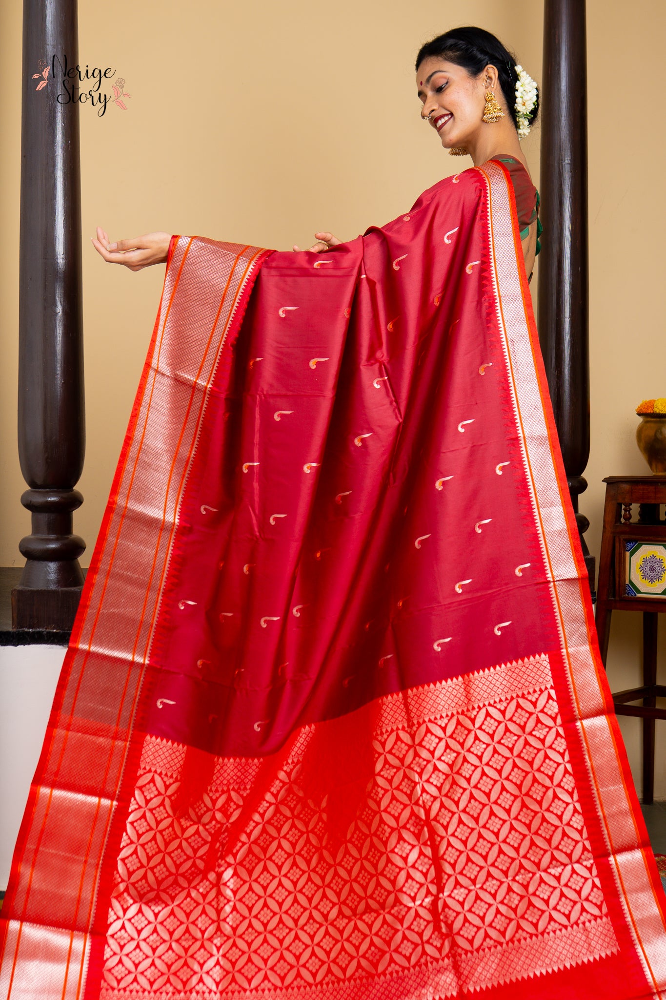 ANEESHA (अनीशा)