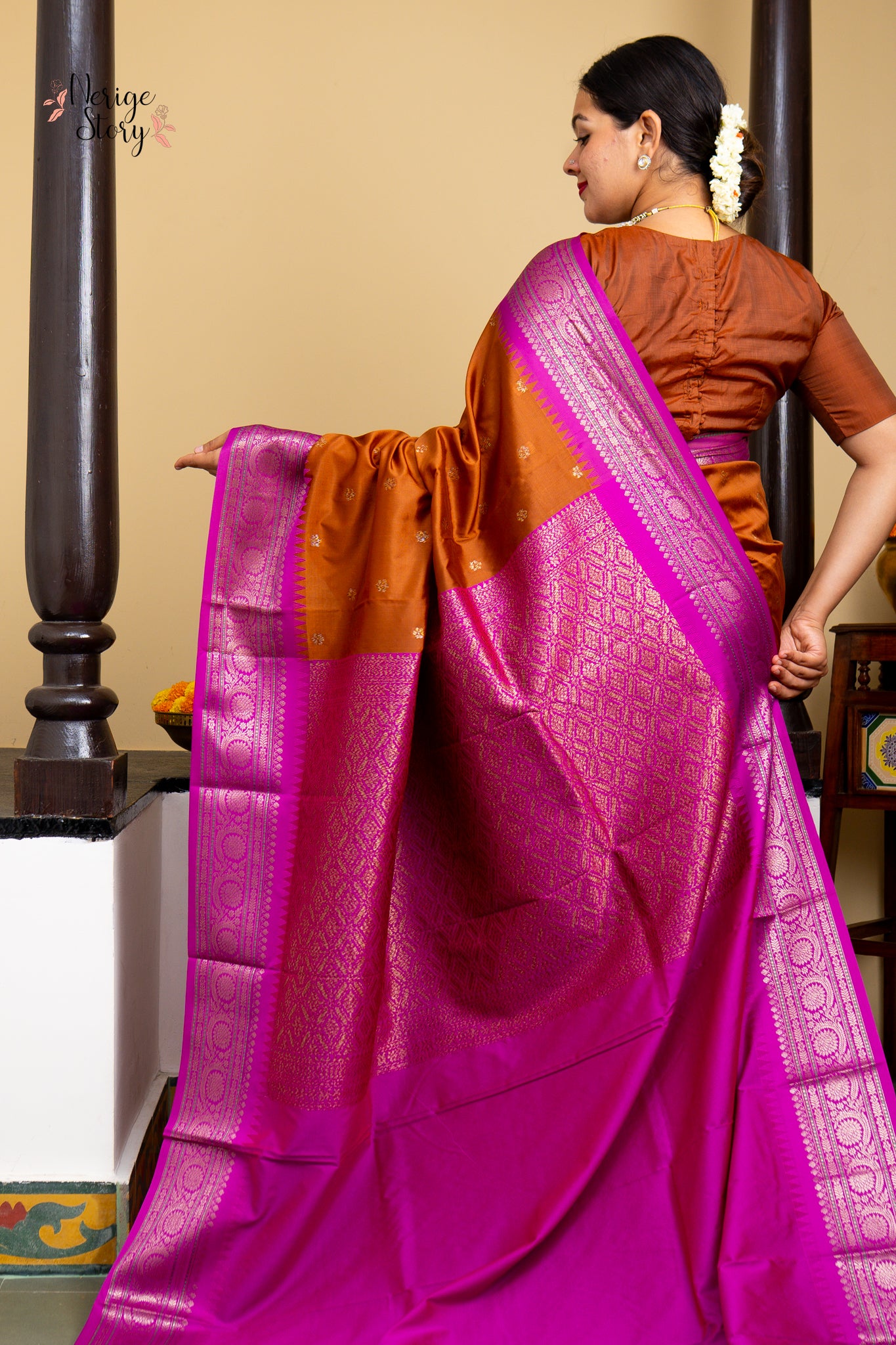 AARNIKA (आर्णिका)