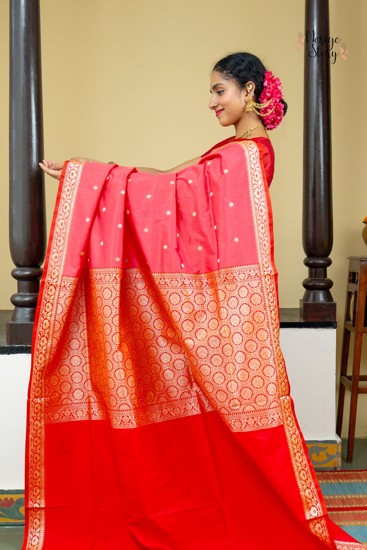 CHITRAKSHI (चित्राक्षी)