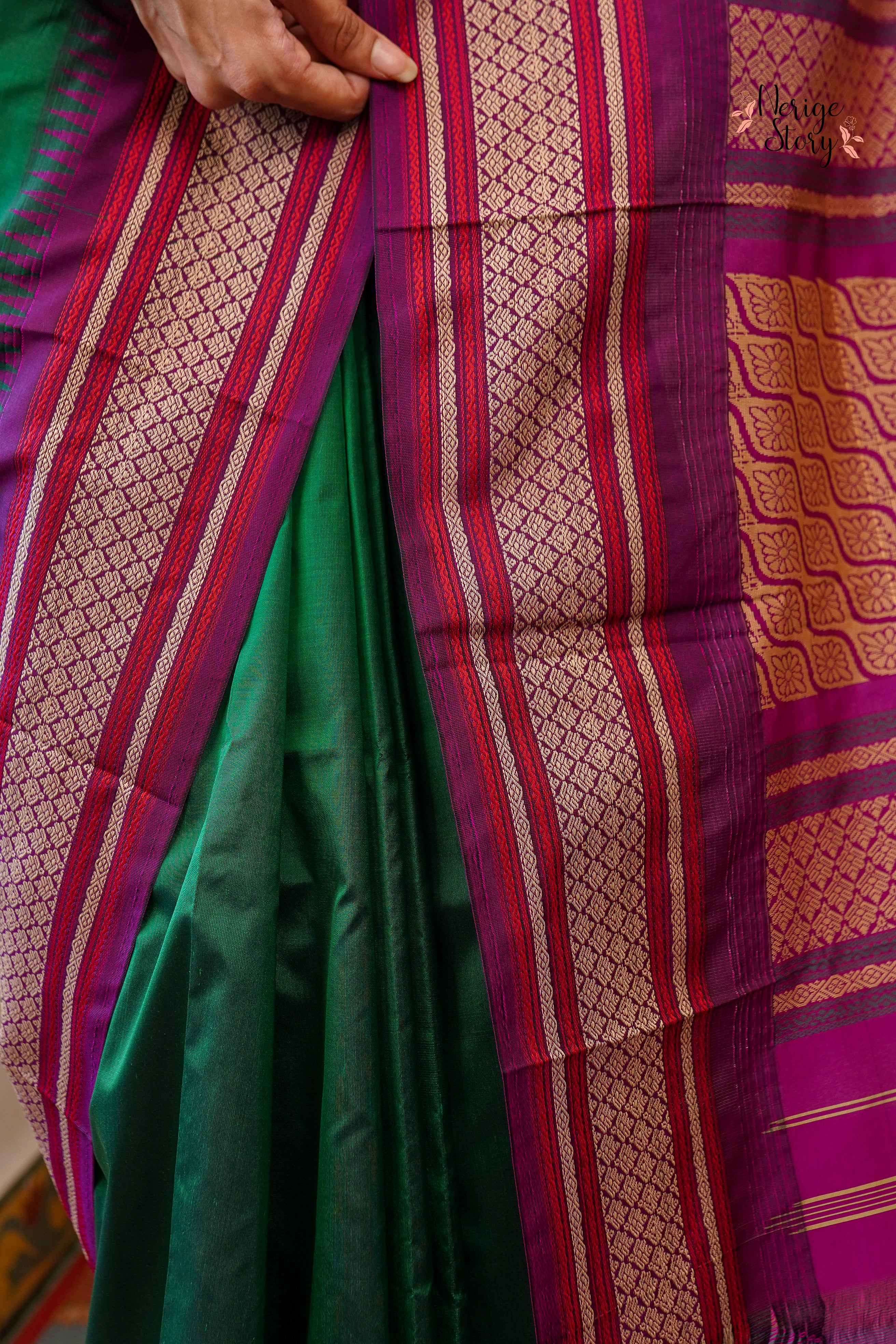 RAVIKA (ರವಿಕಾ)
