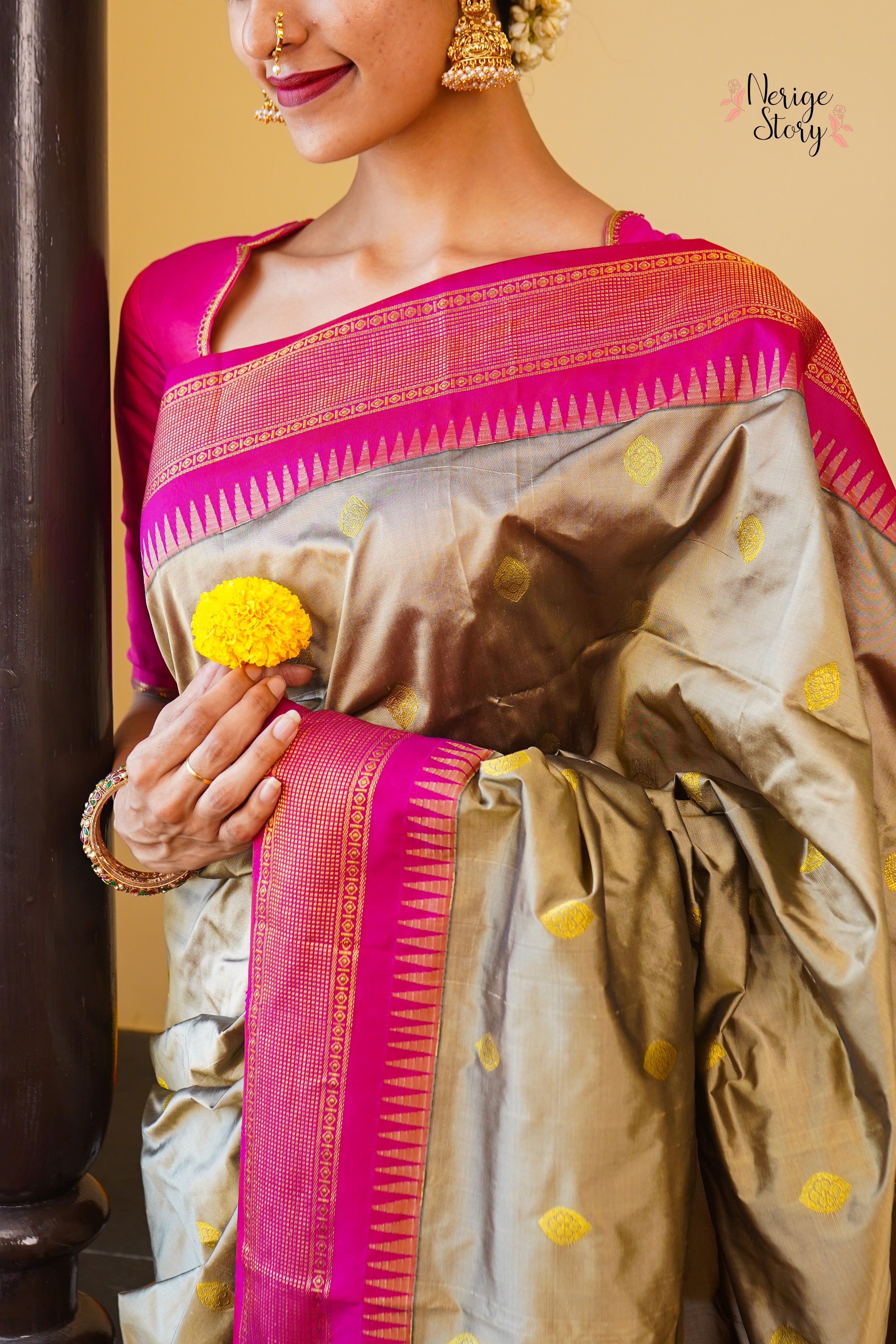 MADHAVI (ಮಾಧವಿ)