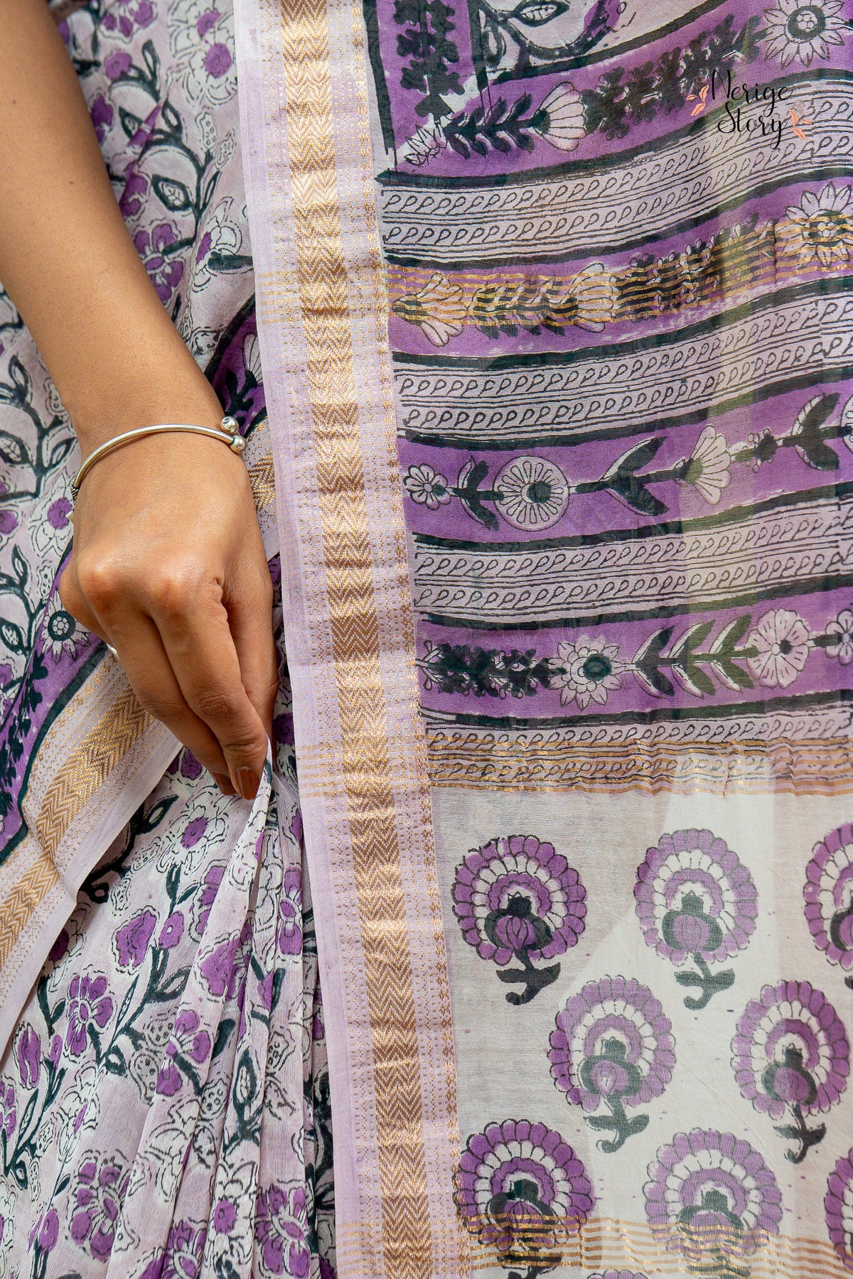 MINAKSHI (मीनाक्षी)