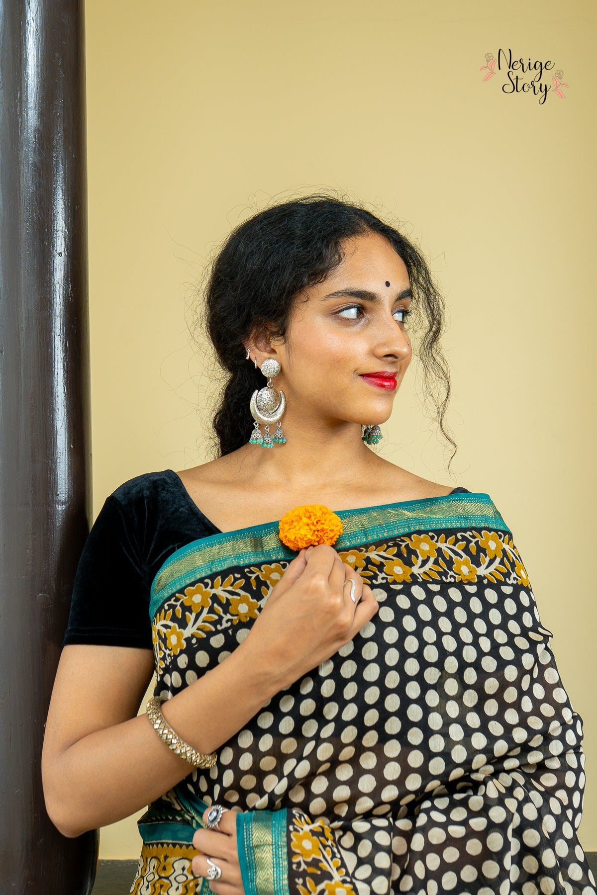 HIRANMAYI (हिरण्मयी)