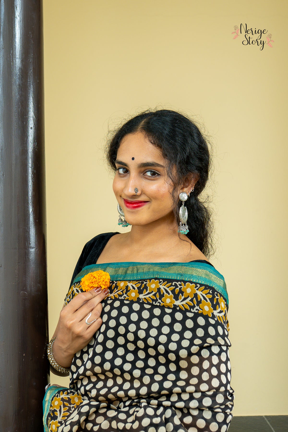 HIRANMAYI (हिरण्मयी)