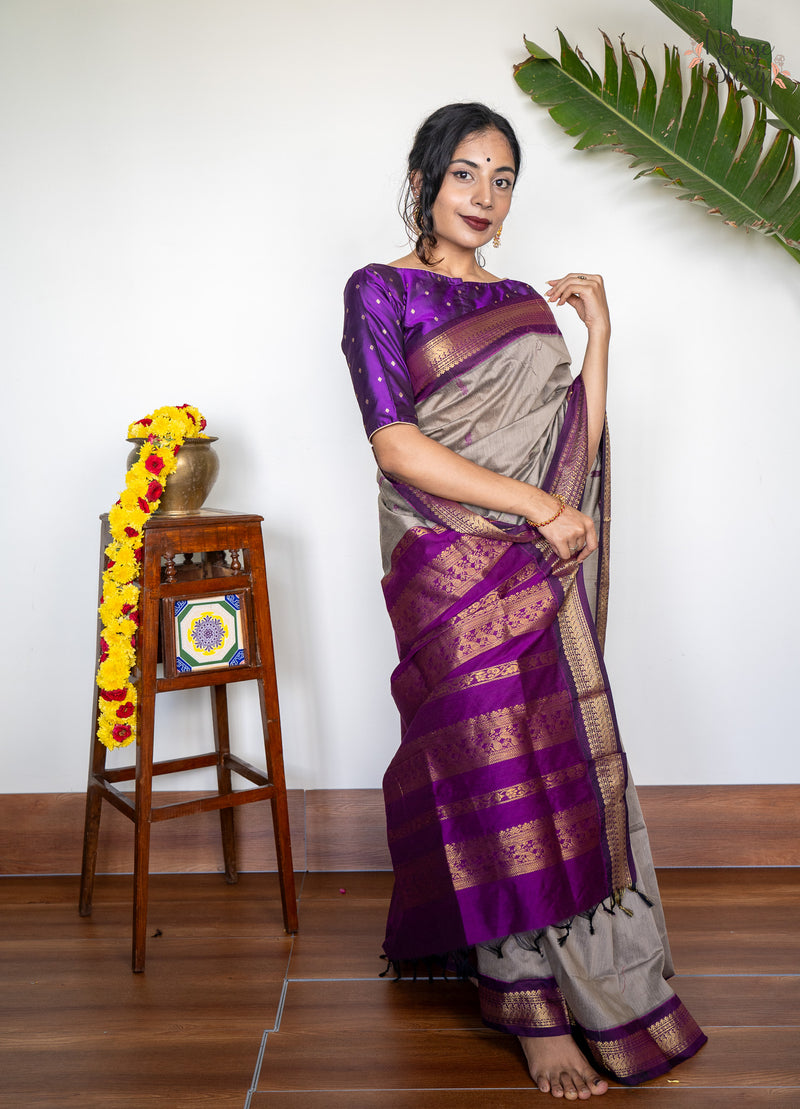 AVANYA (அவன்யா)