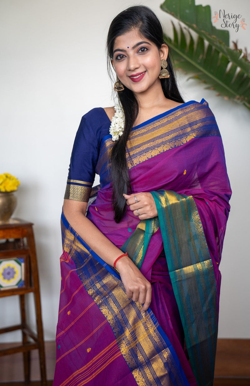 PAAVITHRI (பாவித்ரி)