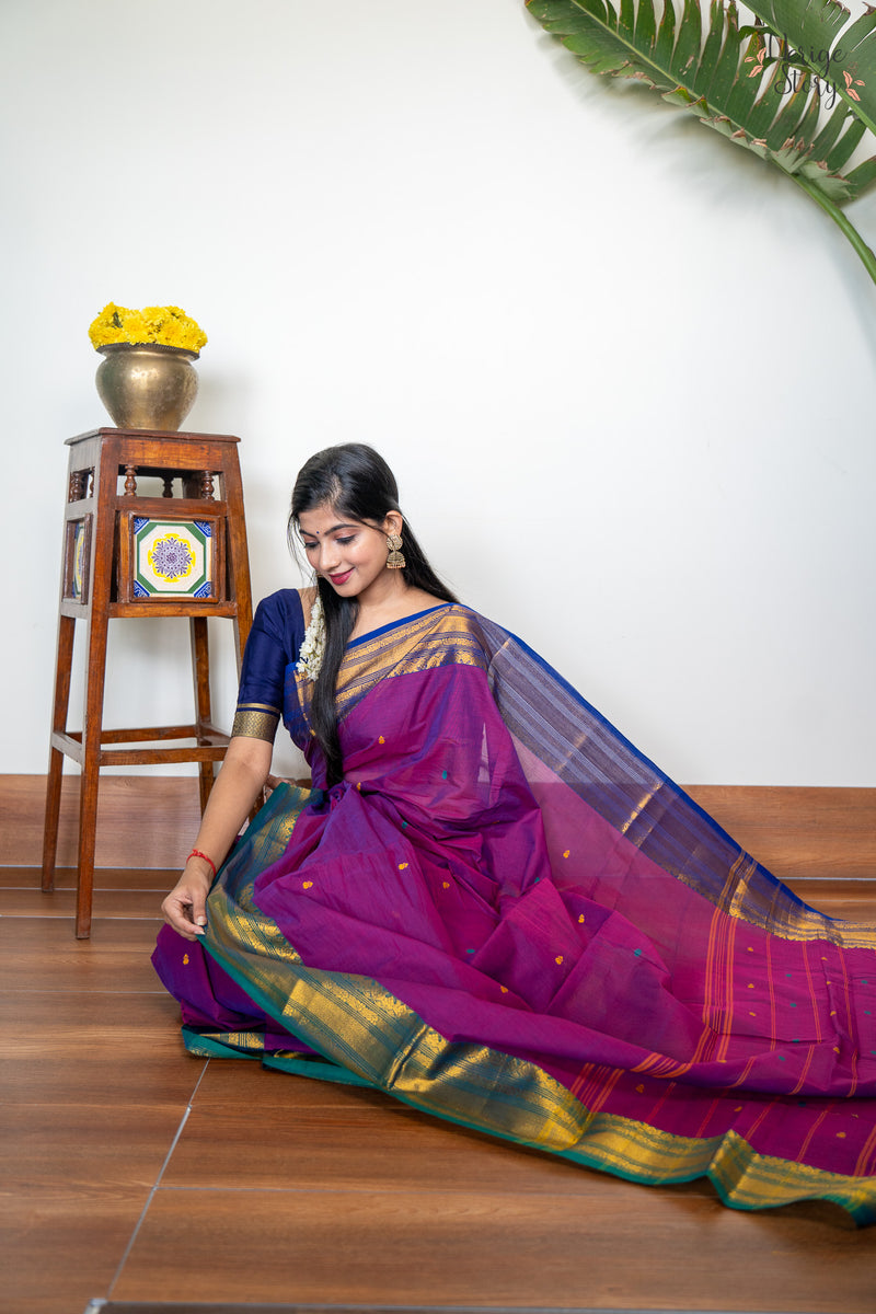 PAAVITHRI (பாவித்ரி)
