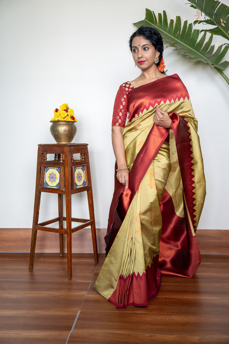 SHALINI (ஷாலினி)