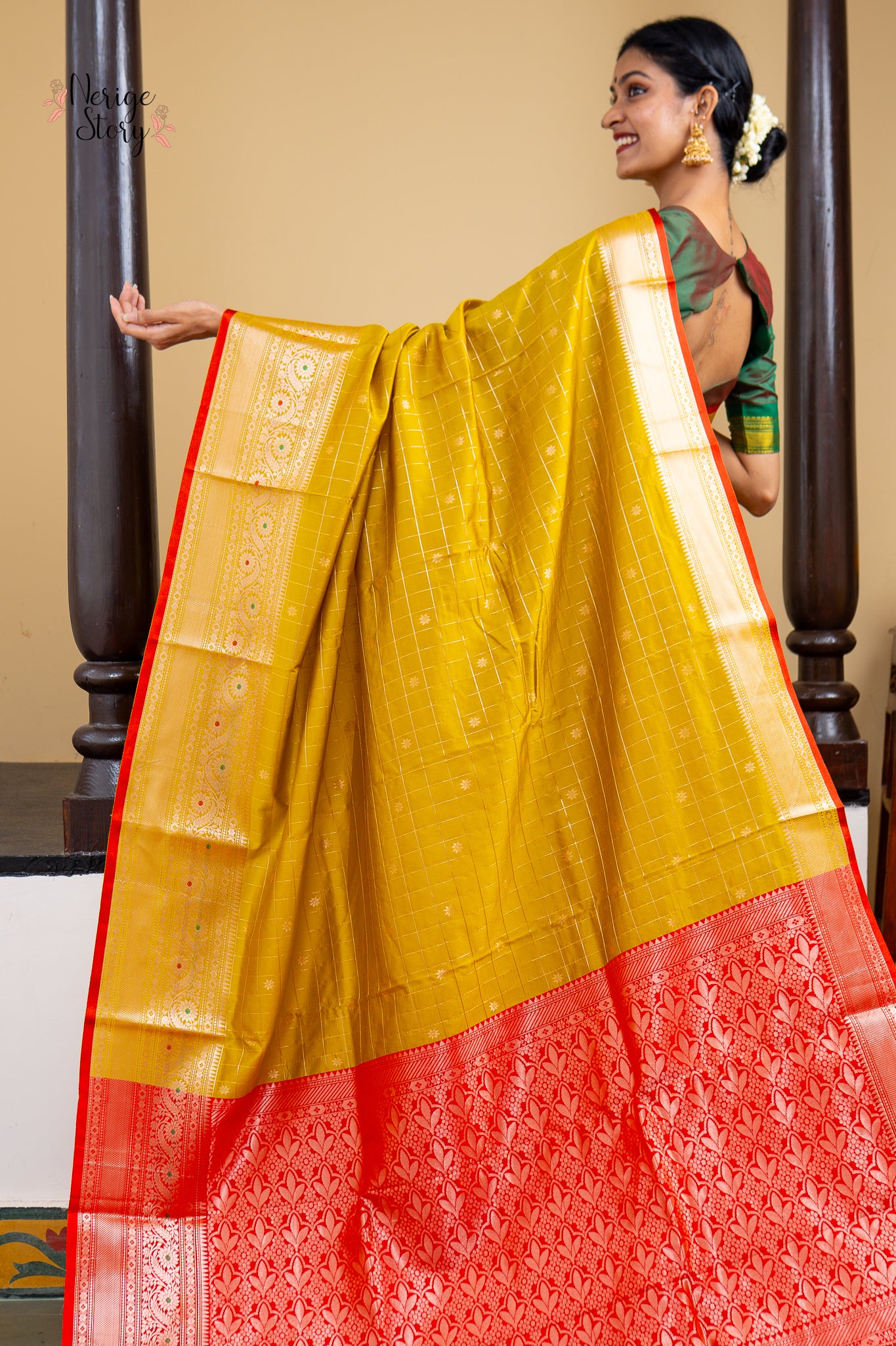 MEGHAVARNI (मेघवर्णी)