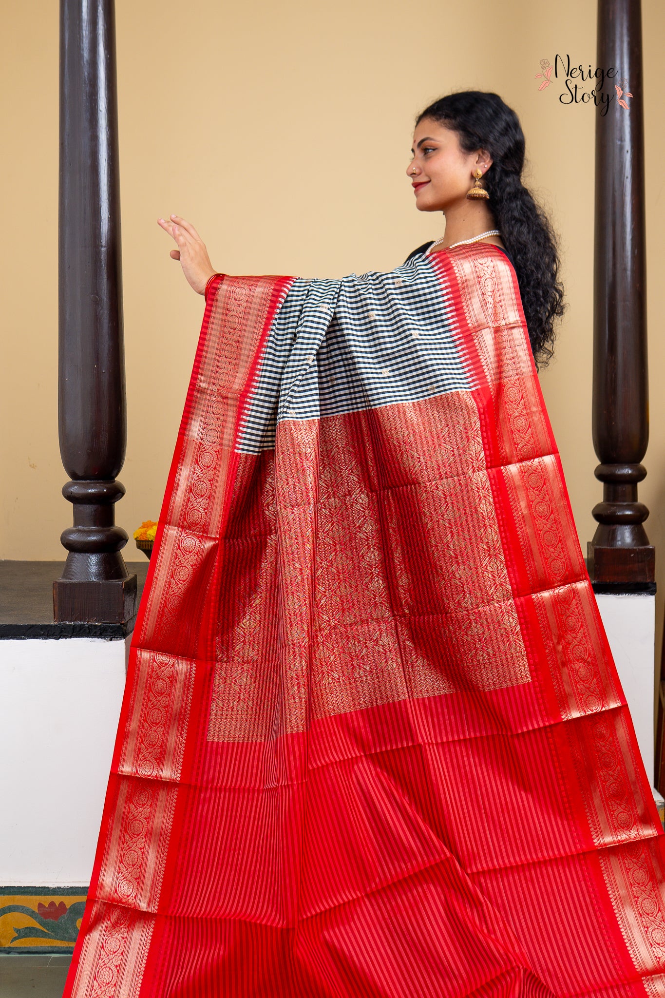 KASHMIRADEVI (कश्मीरादेवी)