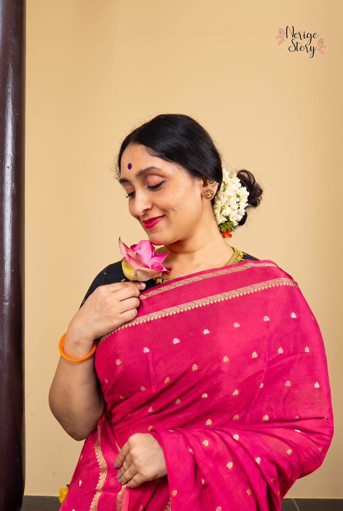 TANEESHA (தனீஷா)