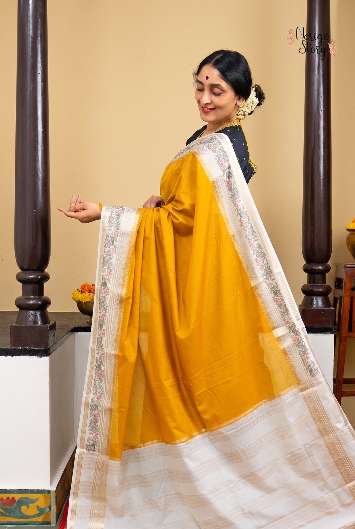 PALASHI (पलाशी)