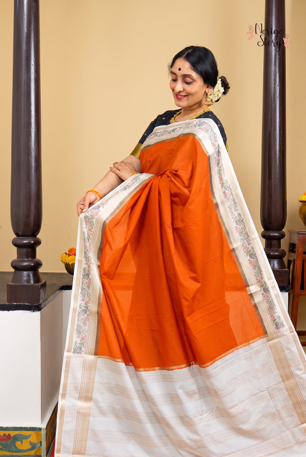 AHAANA (आहाना)