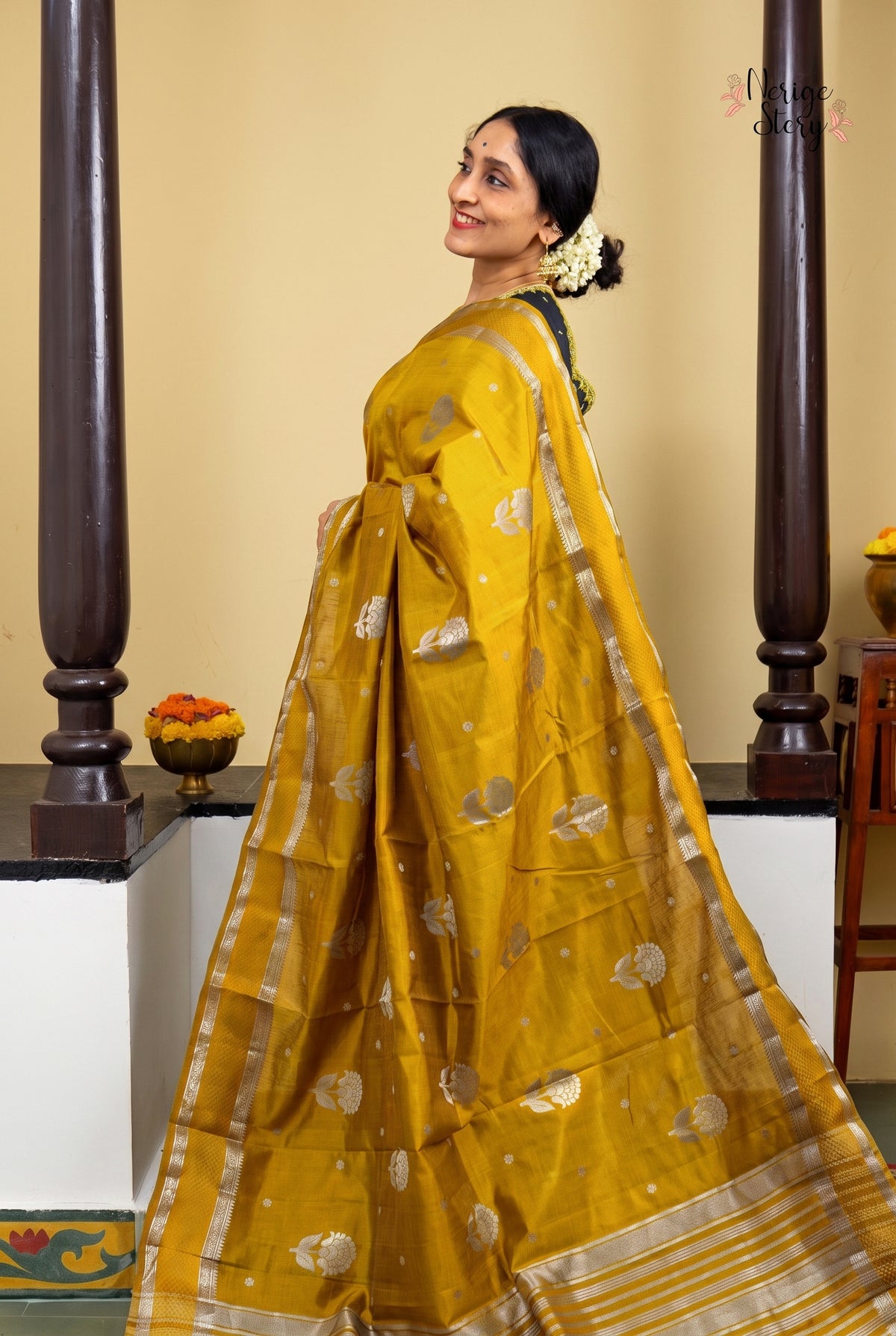 AKIRA (अकिरा)