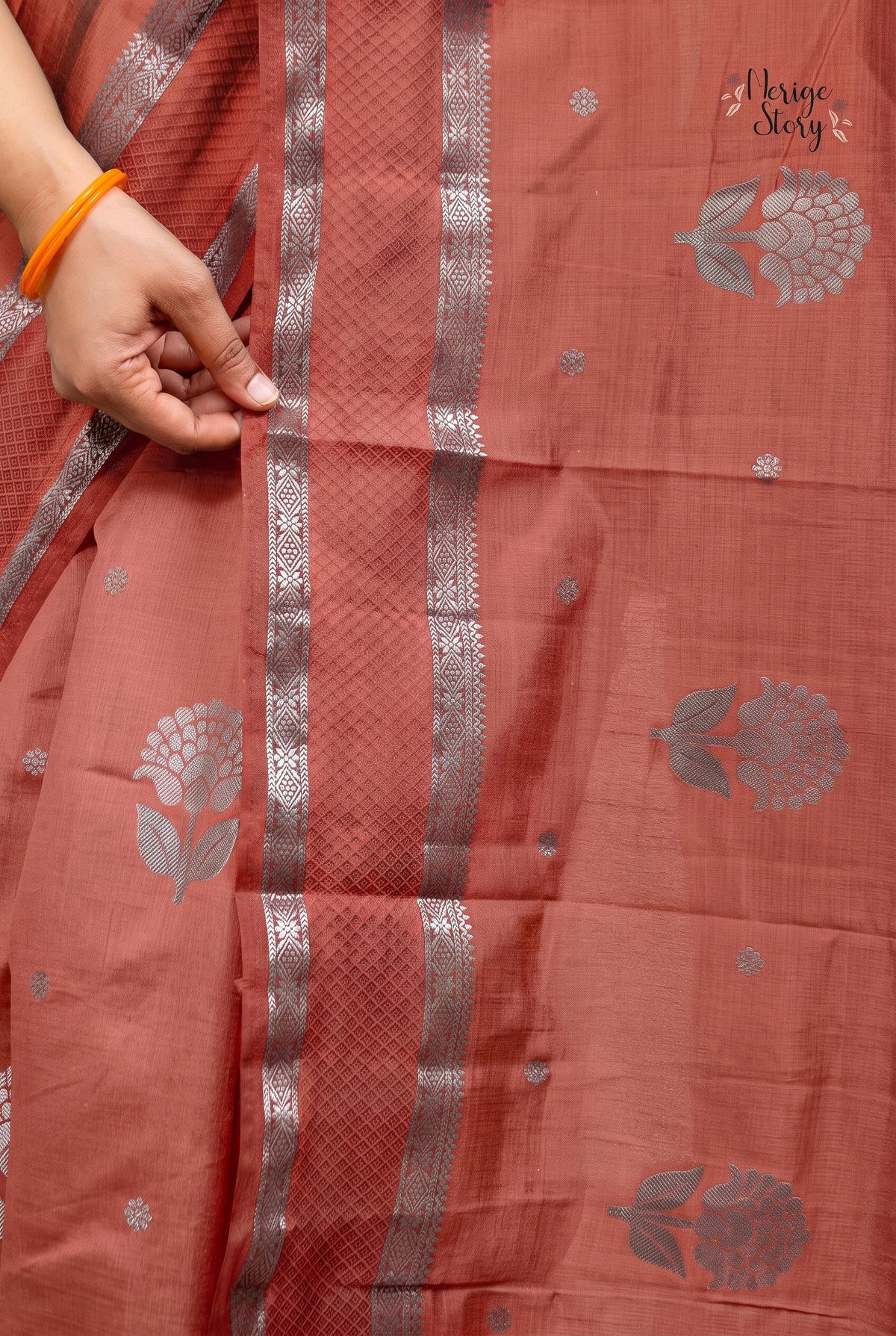 AMAYRA (अमायरा)