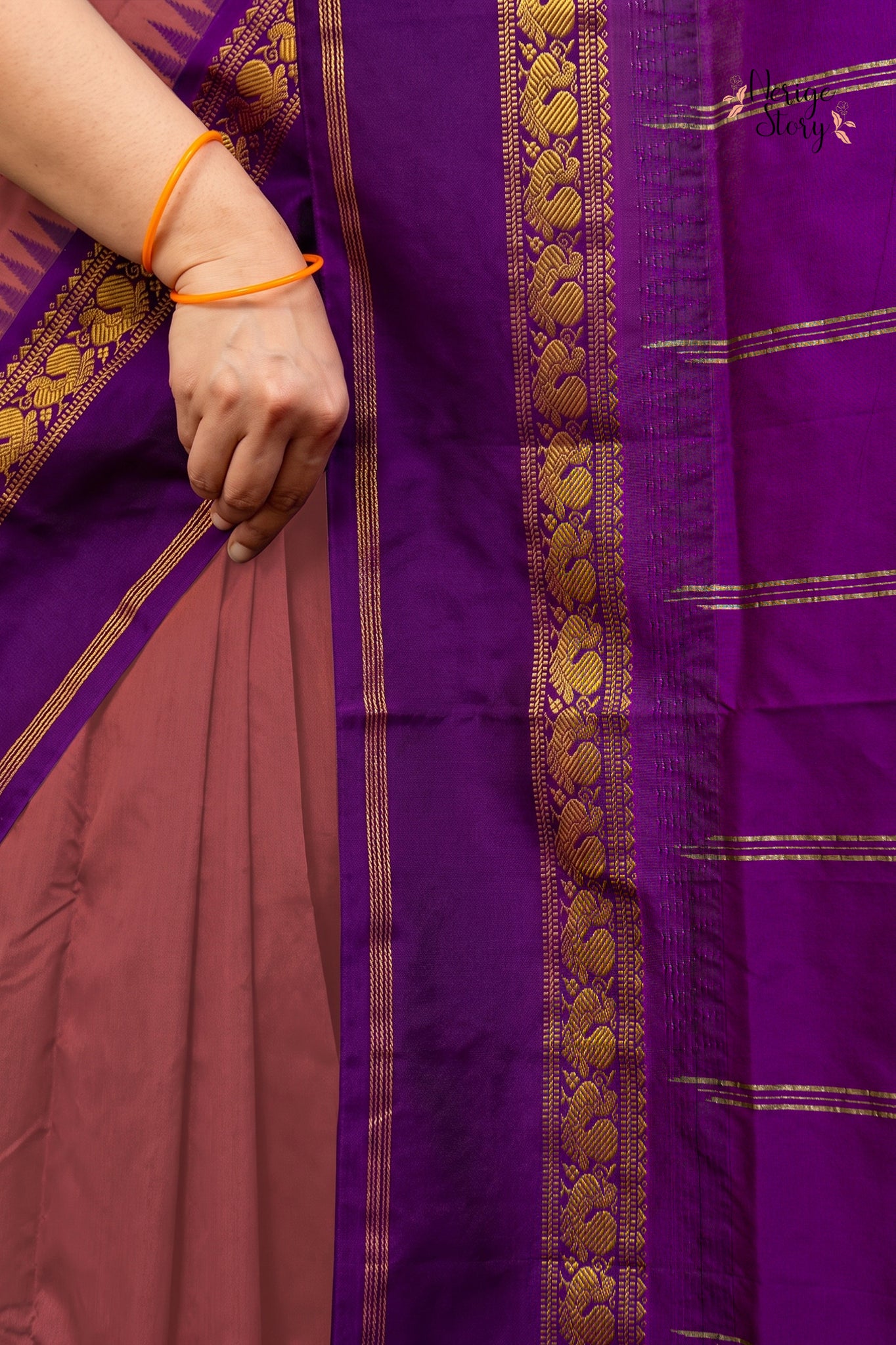 RAGHAVI (రాఘవి)