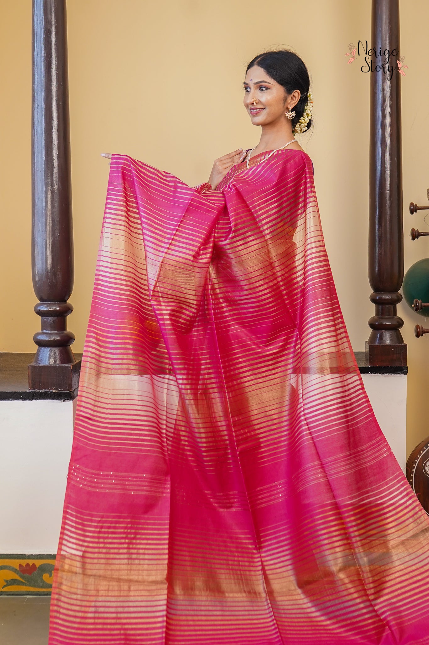 AASHNA (आशना)