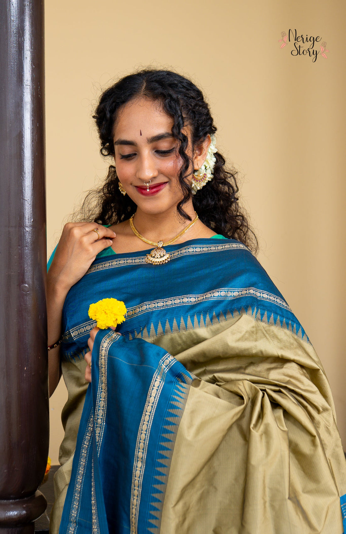 SHAILAPUTRI (ಶೈಲಪುತ್ರಿ)