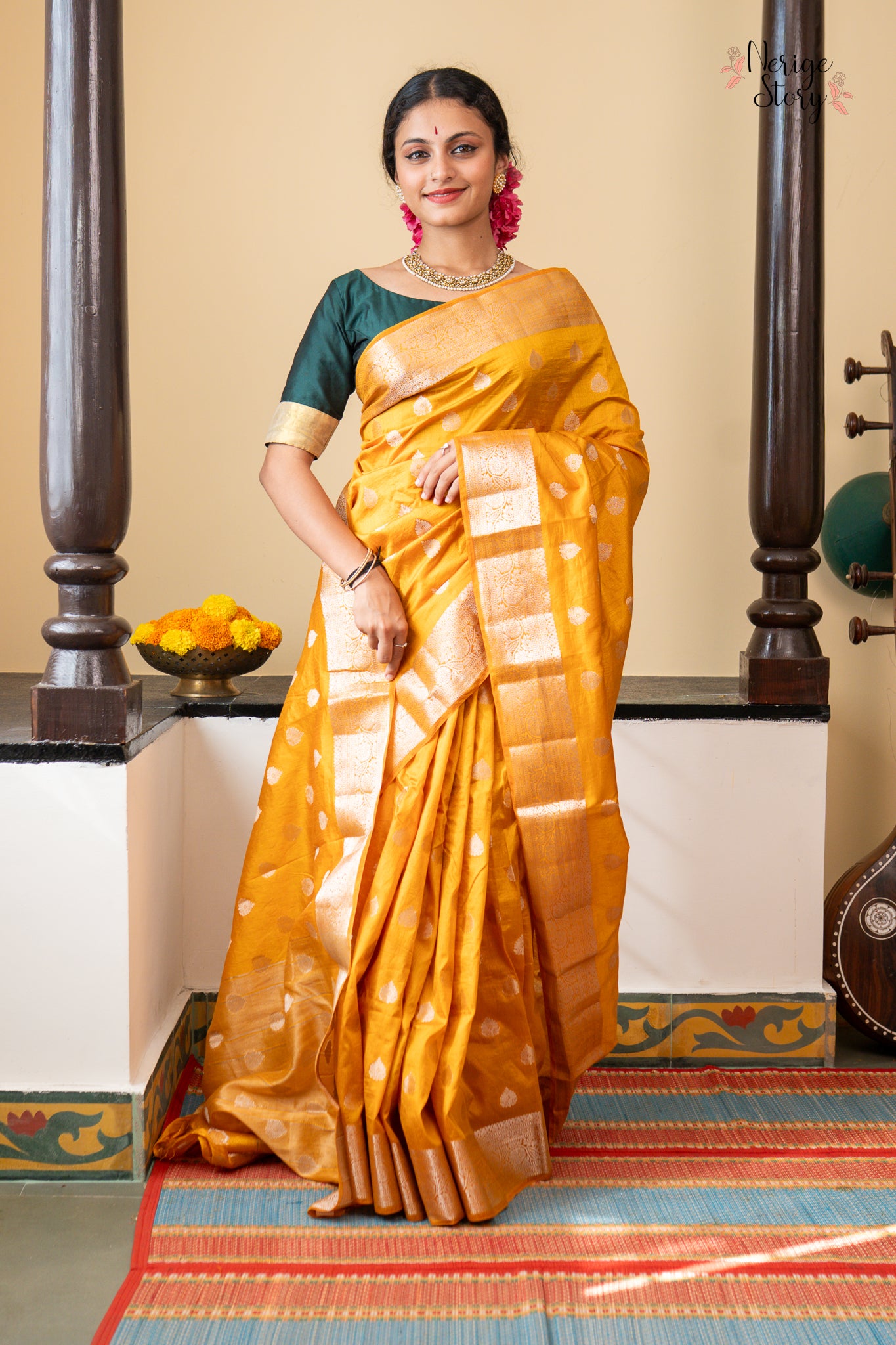RAJVI (राजवी)