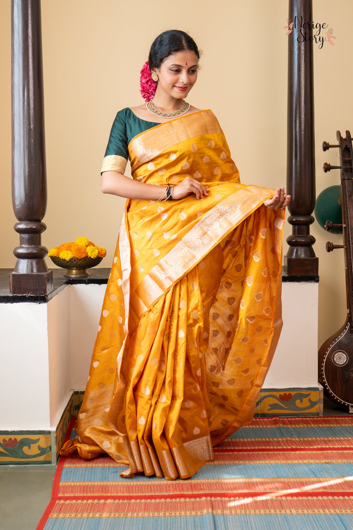 RAJVI (राजवी)