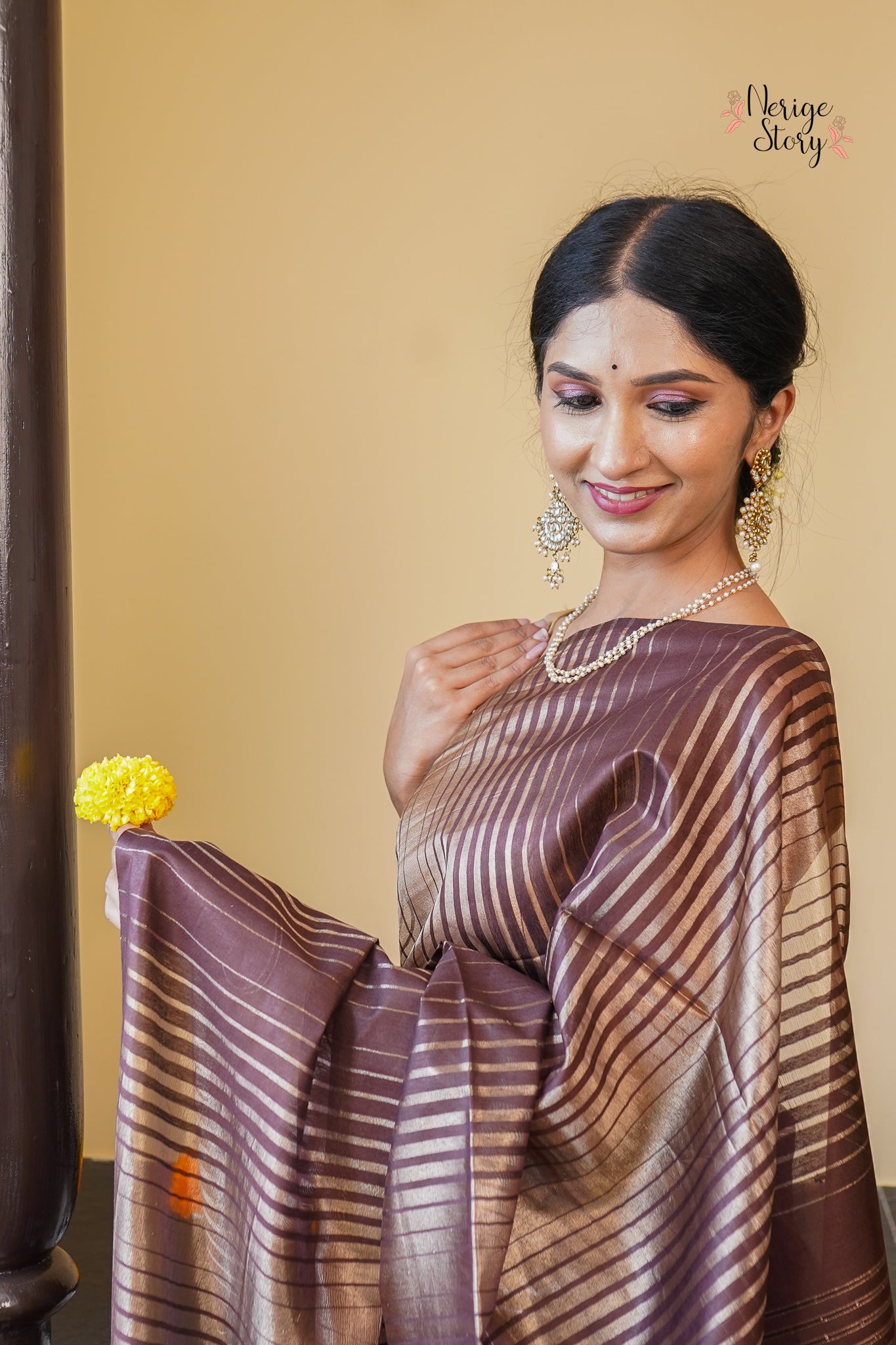 AMOLIKA (अमोलिका)