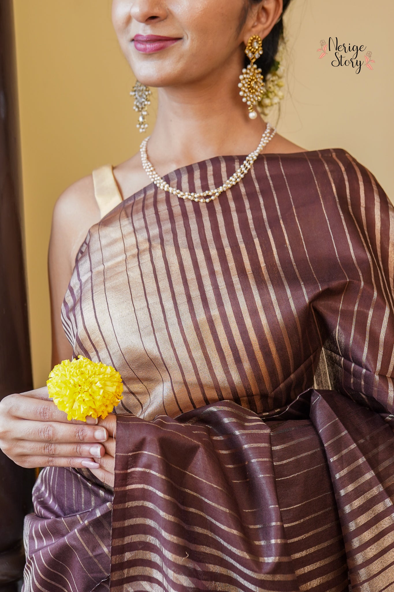 AMOLIKA (अमोलिका)