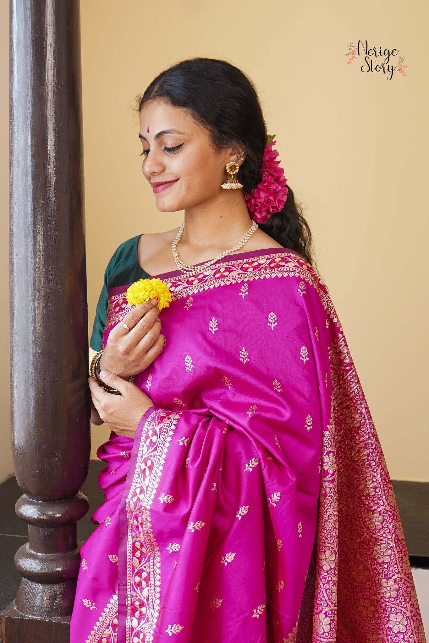 SHRAVIKA (श्राविका)