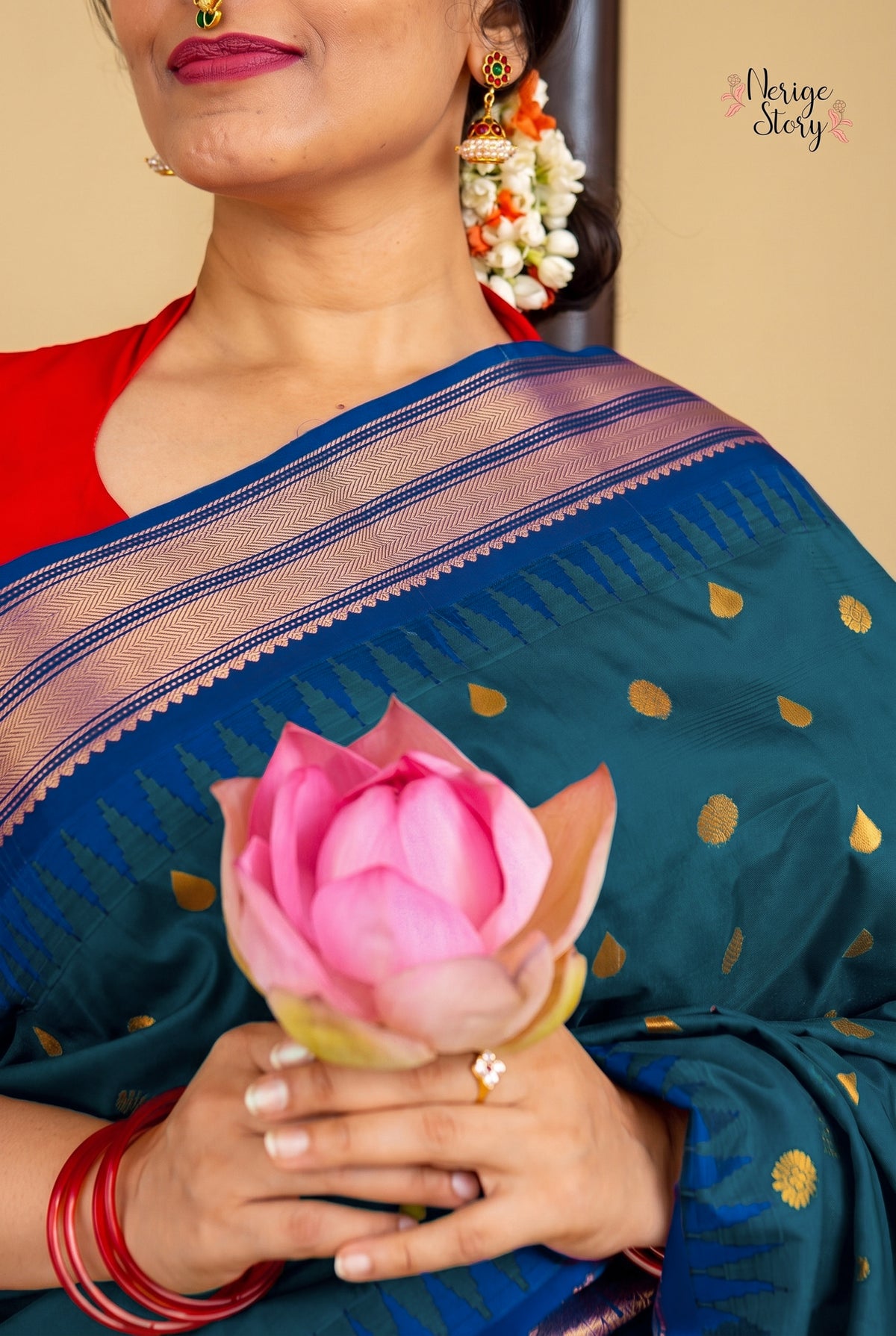 ANANYASHREE (অনন্যাশ্রী)