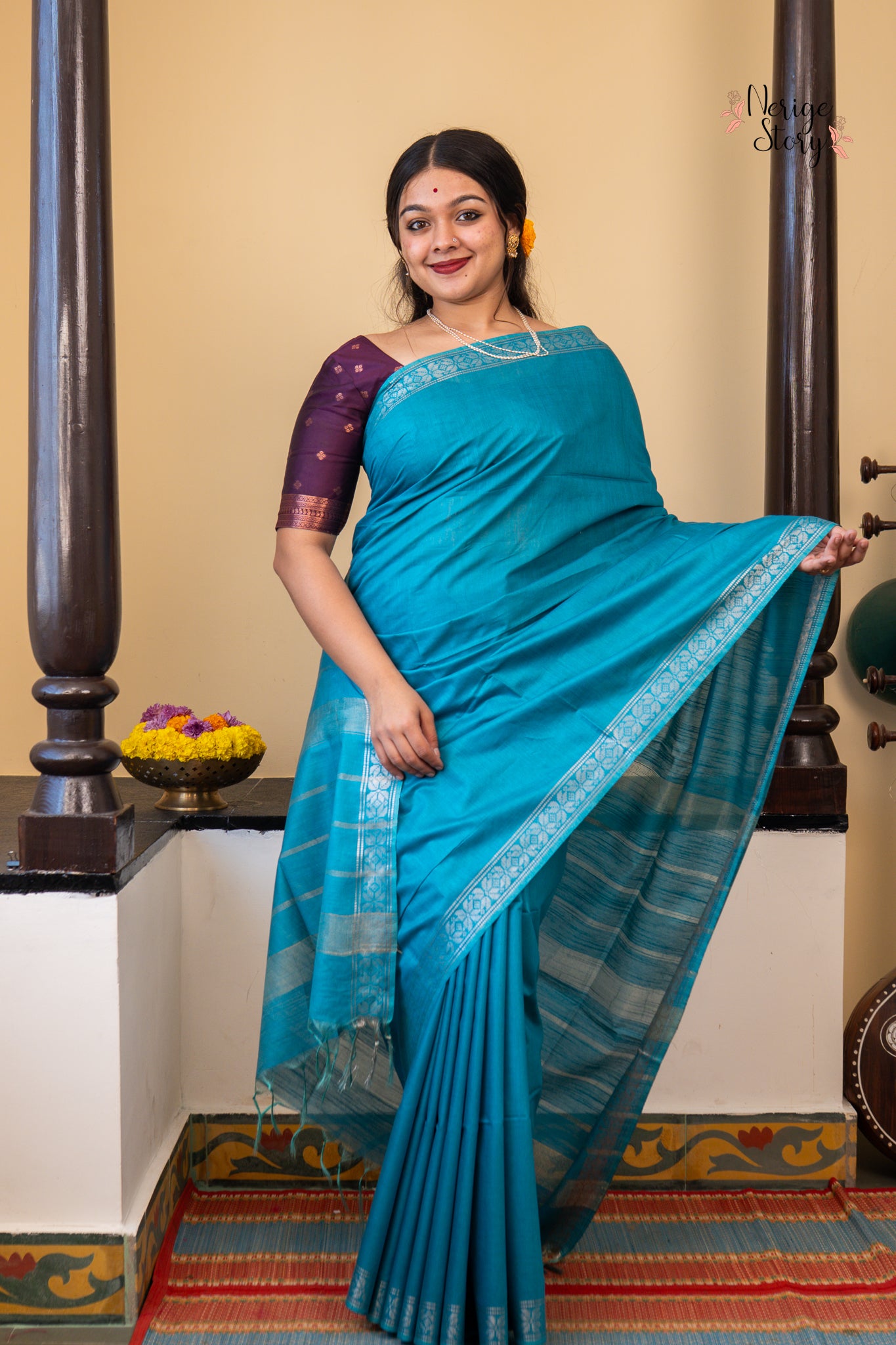 KANAKAMBI (कनकाम्बि)