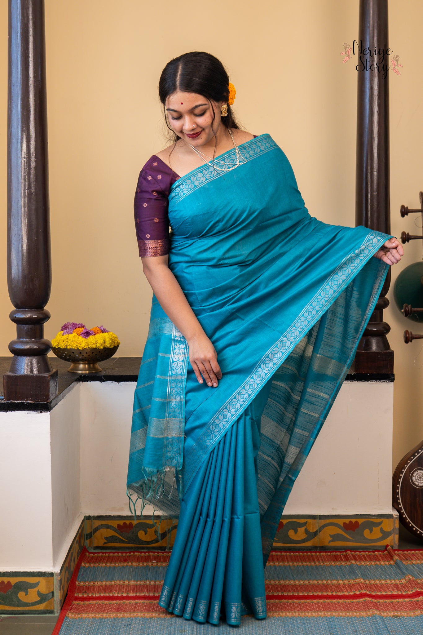 KANAKAMBI (कनकाम्बि)