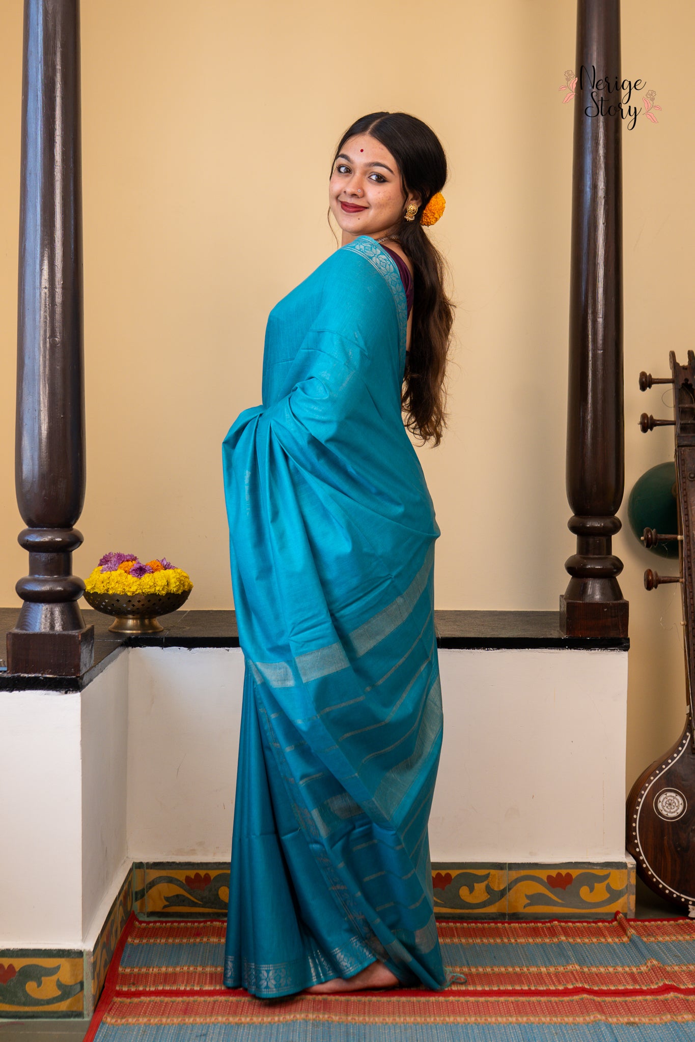 KANAKAMBI (कनकाम्बि)