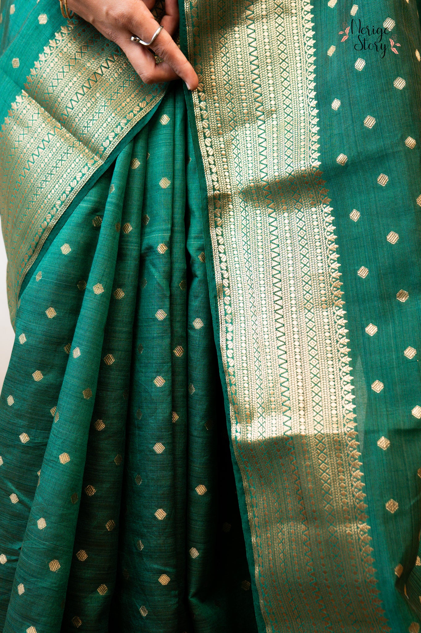 LUNIKA (लूनिका)