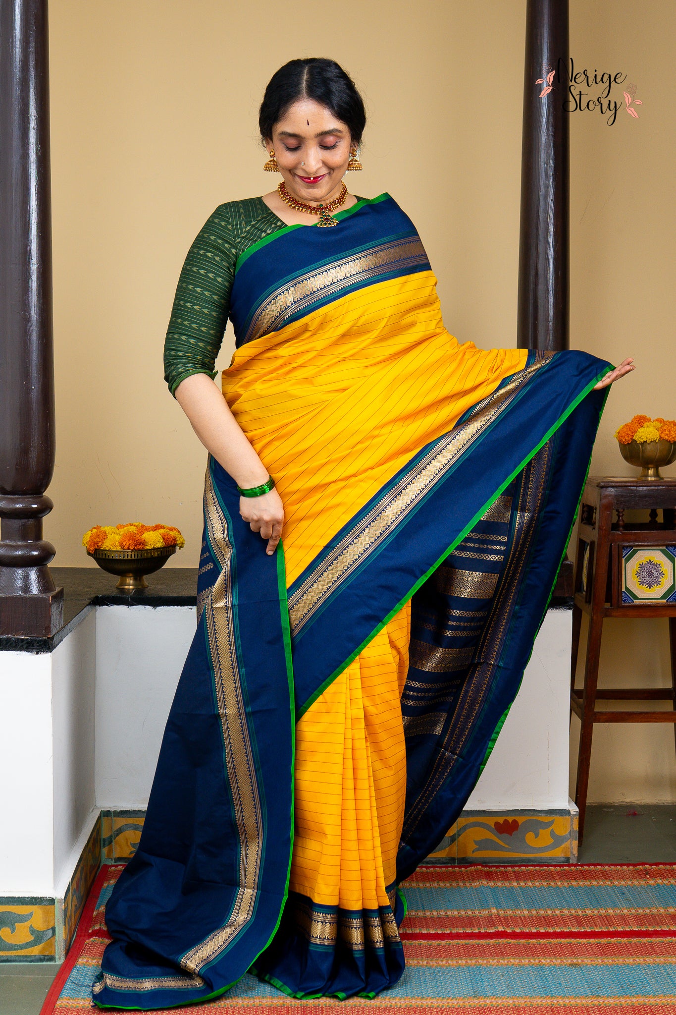 MAHALAKSHMI (महालक्ष्मी)