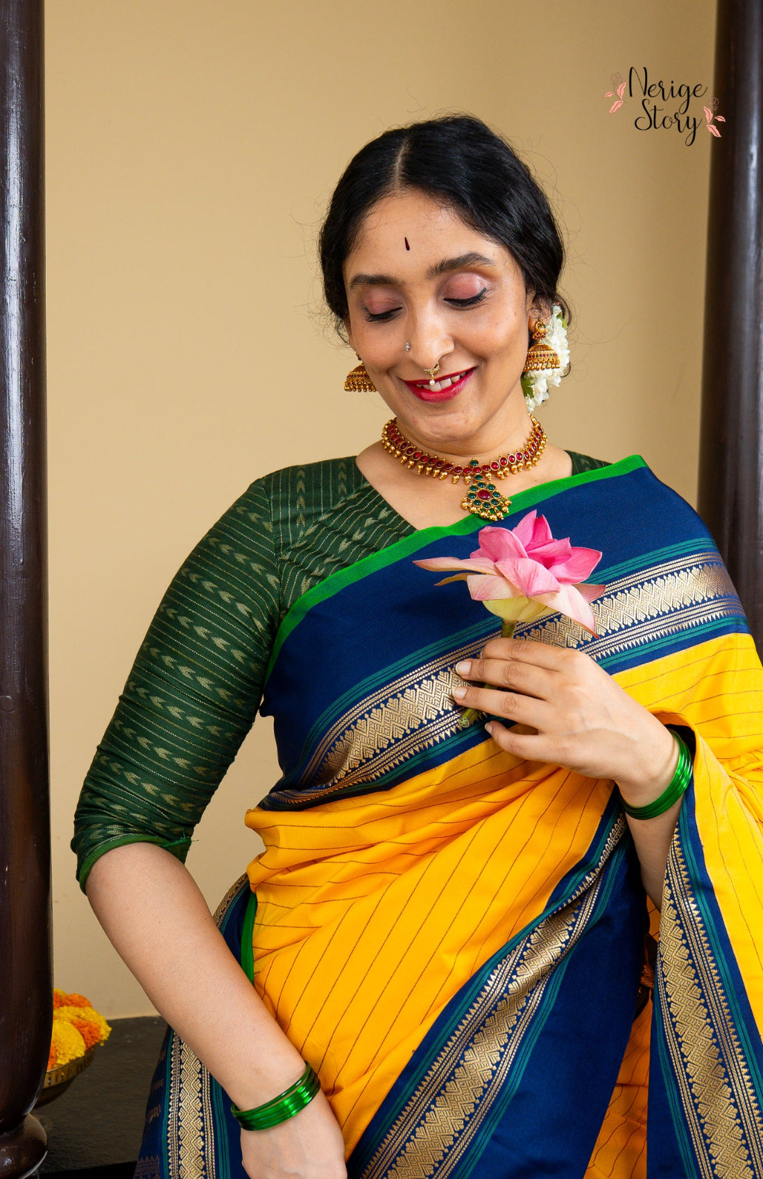 MAHALAKSHMI (महालक्ष्मी)