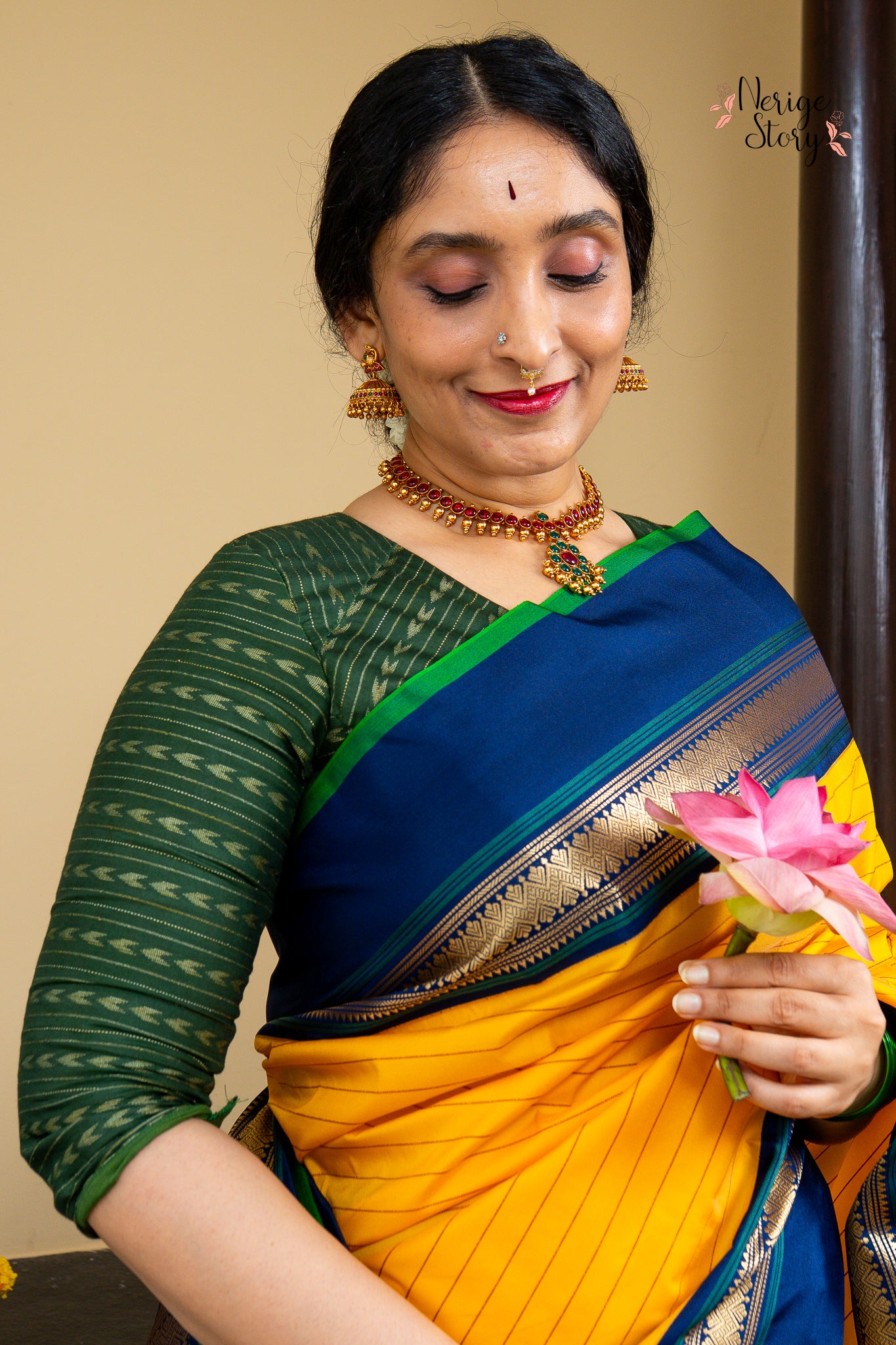 MAHALAKSHMI (महालक्ष्मी)