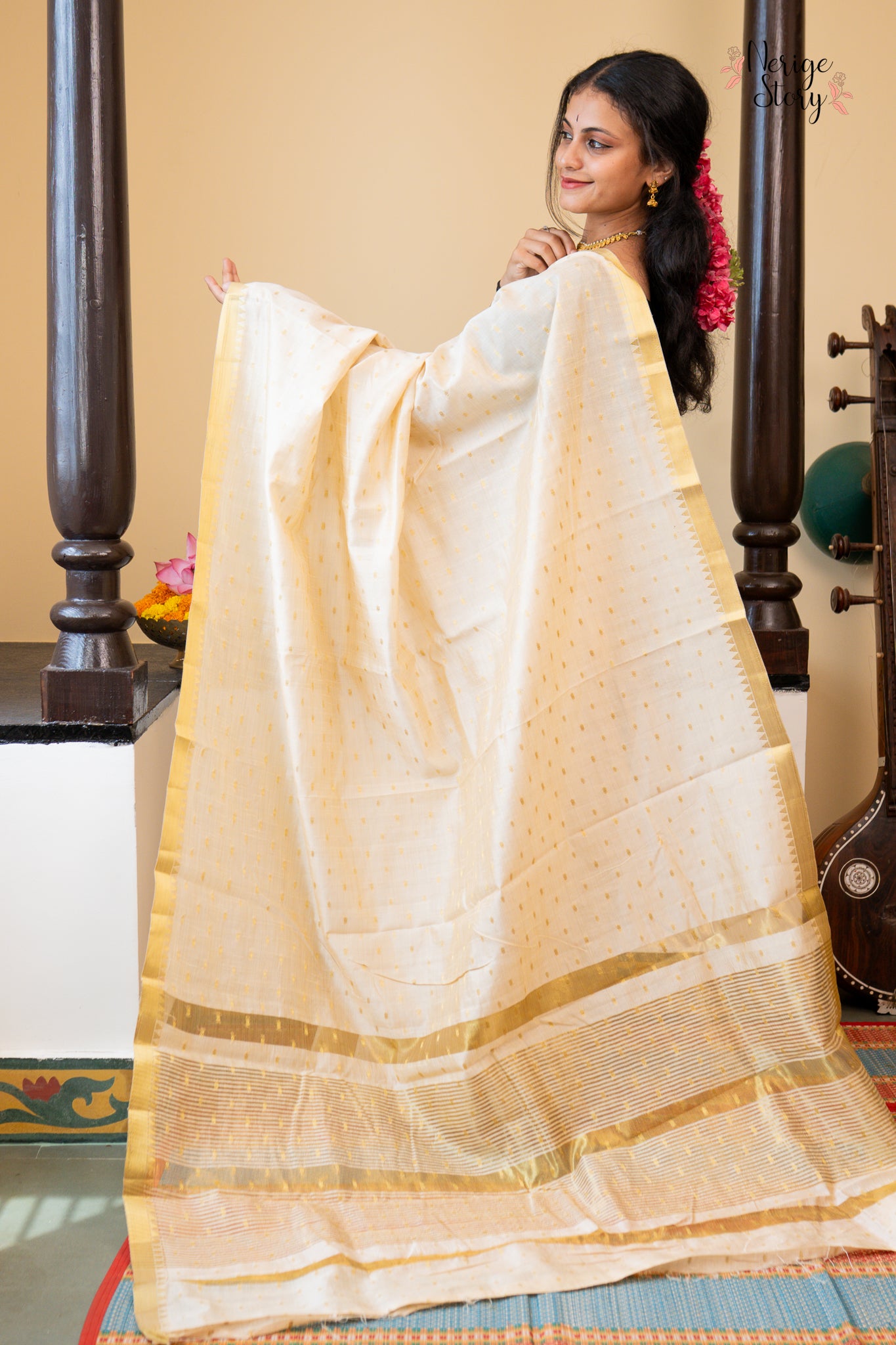 RAVINA (रवीना)