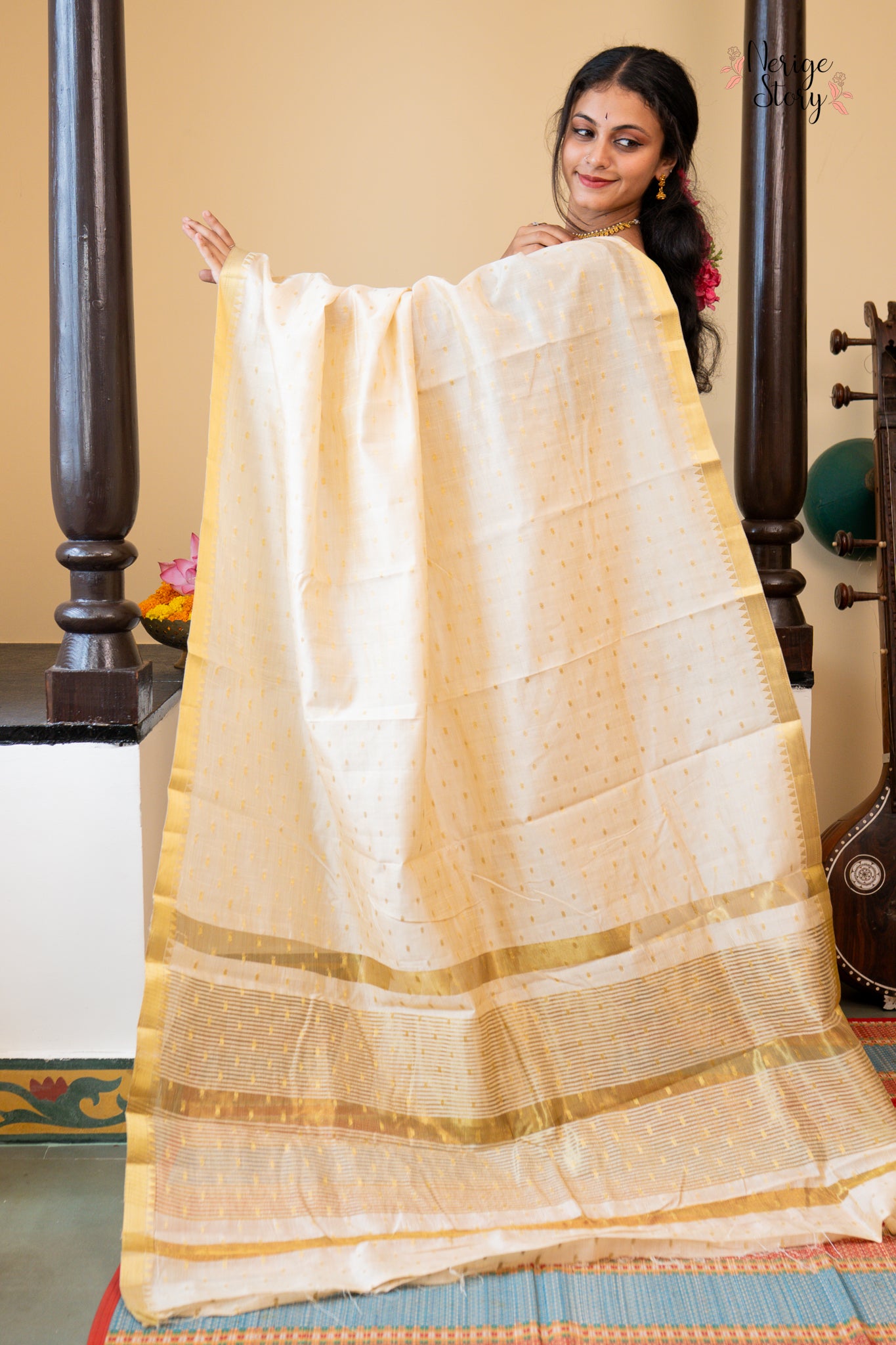 RAVINA (रवीना)
