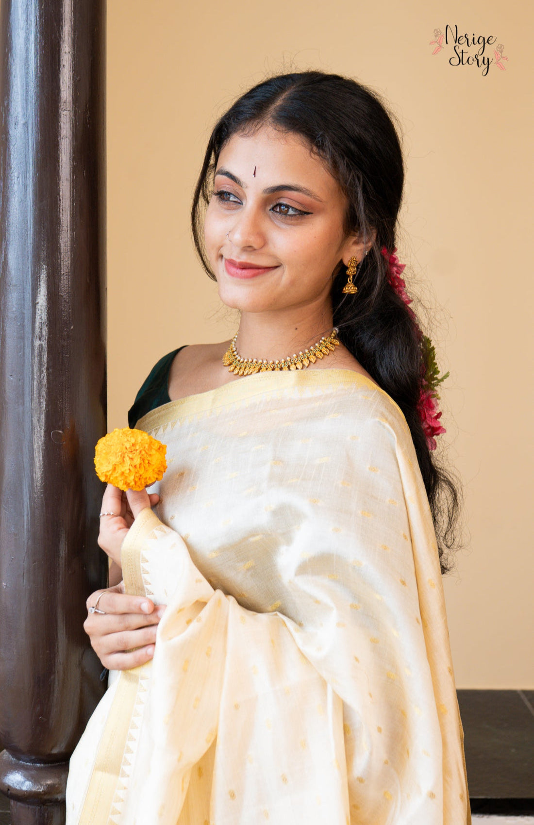 RAVINA (रवीना)
