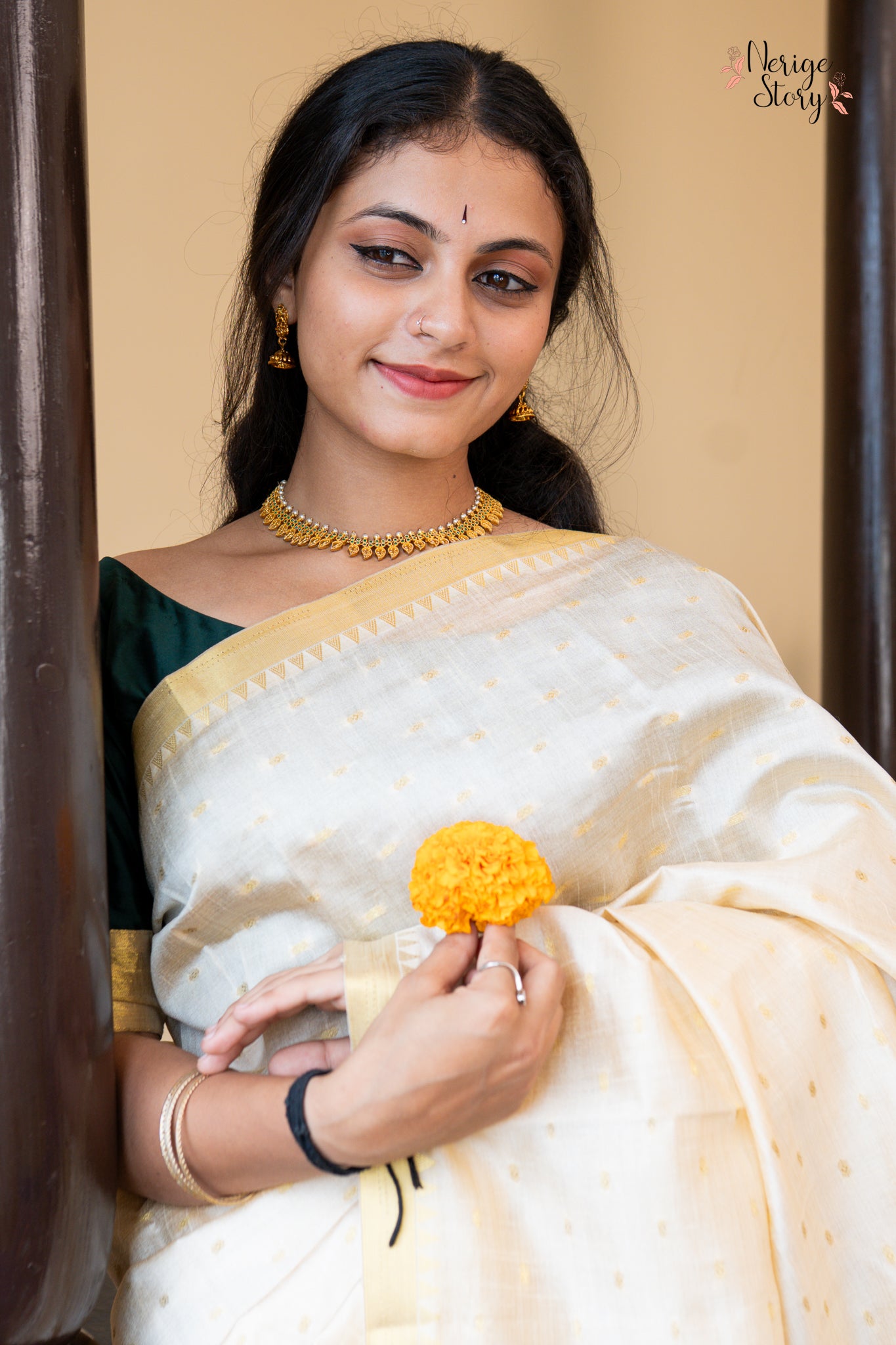 RAVINA (रवीना)