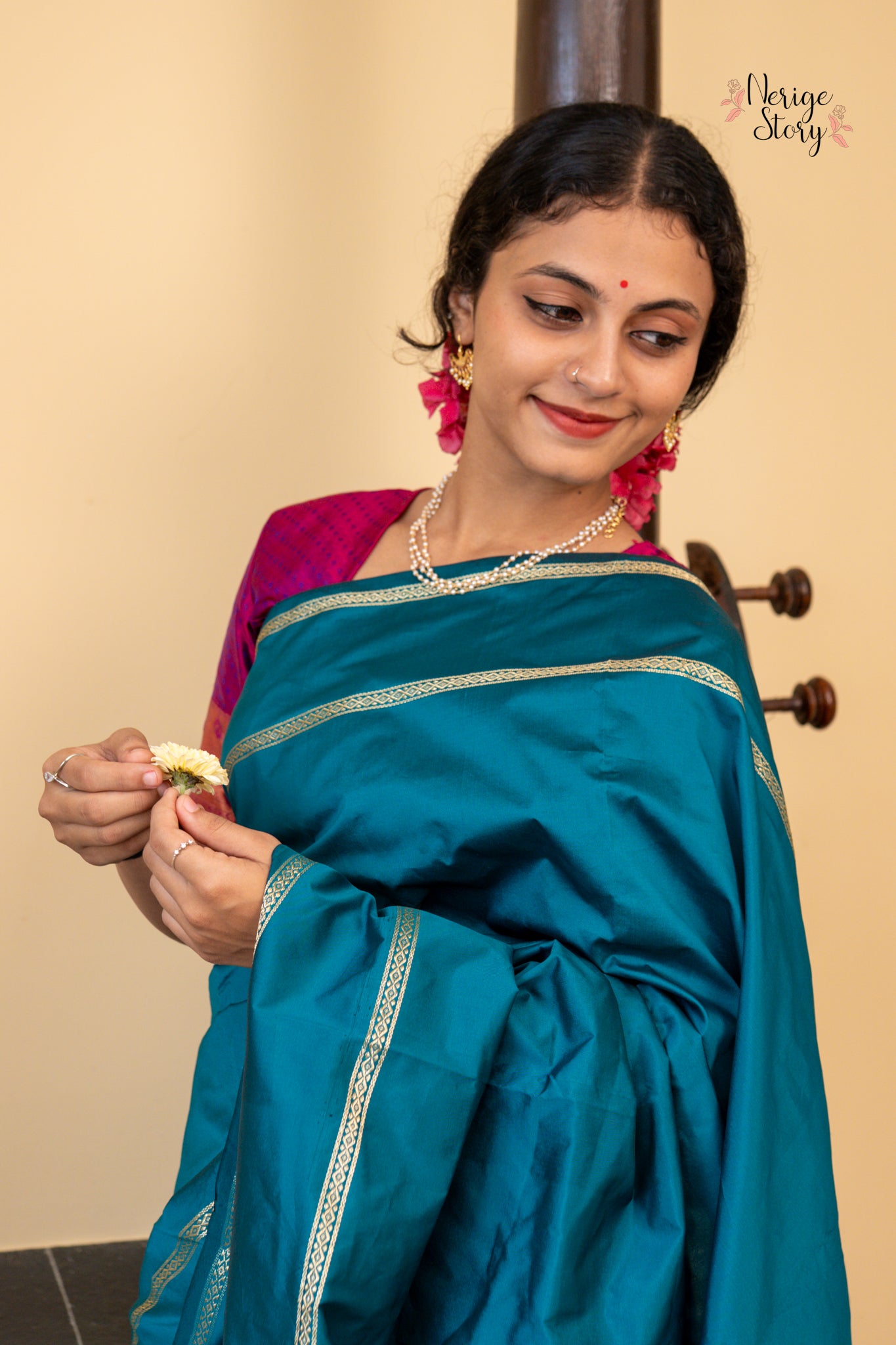ADHIRA (ಅಧಿರಾ)