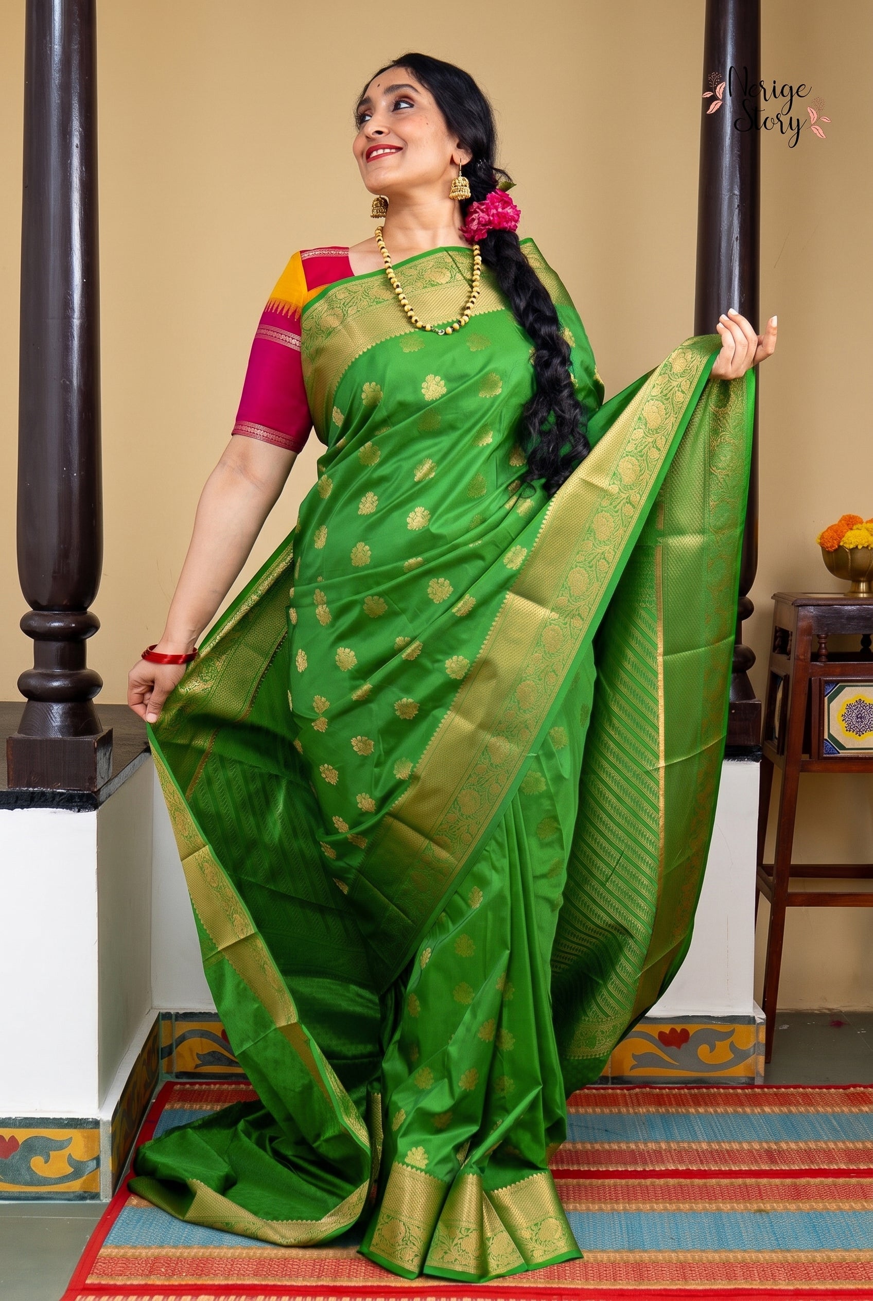 NEELAYADAKSHI (நீலாயதாட்சி)