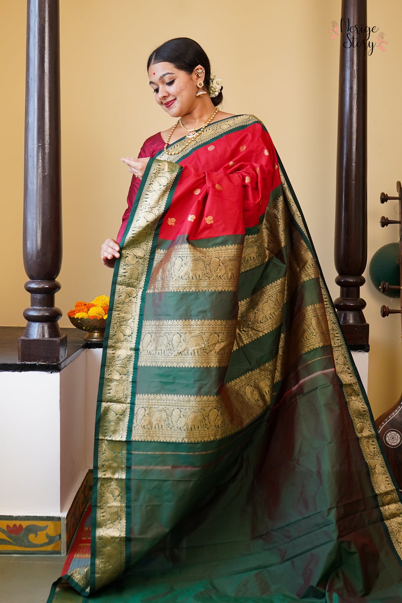 MAYUKHINI (ಮಯೂಖಿನಿ)