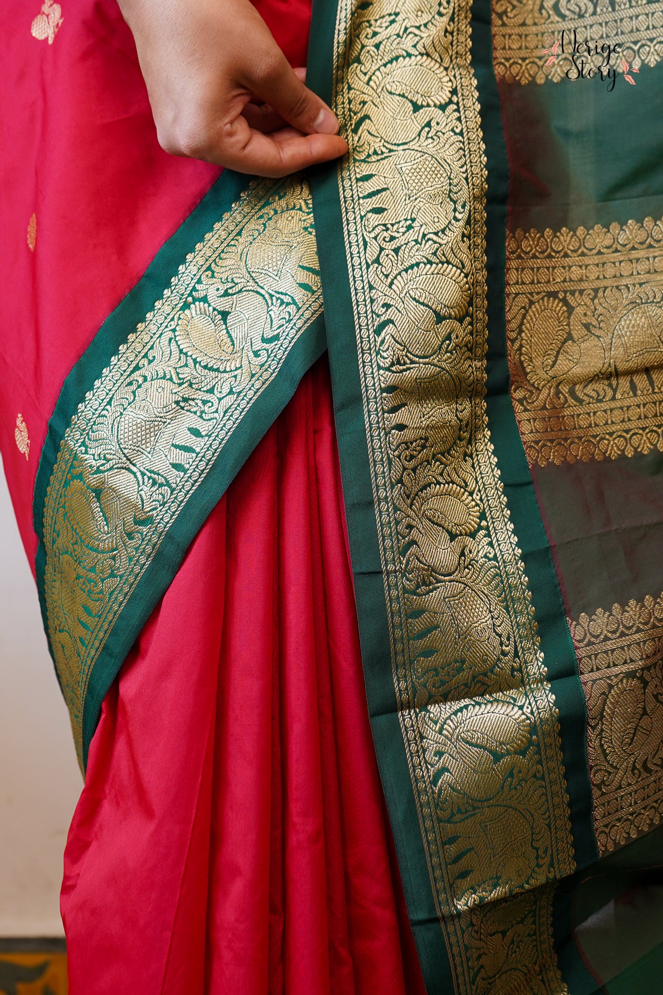 MAYUKHINI (ಮಯೂಖಿನಿ)