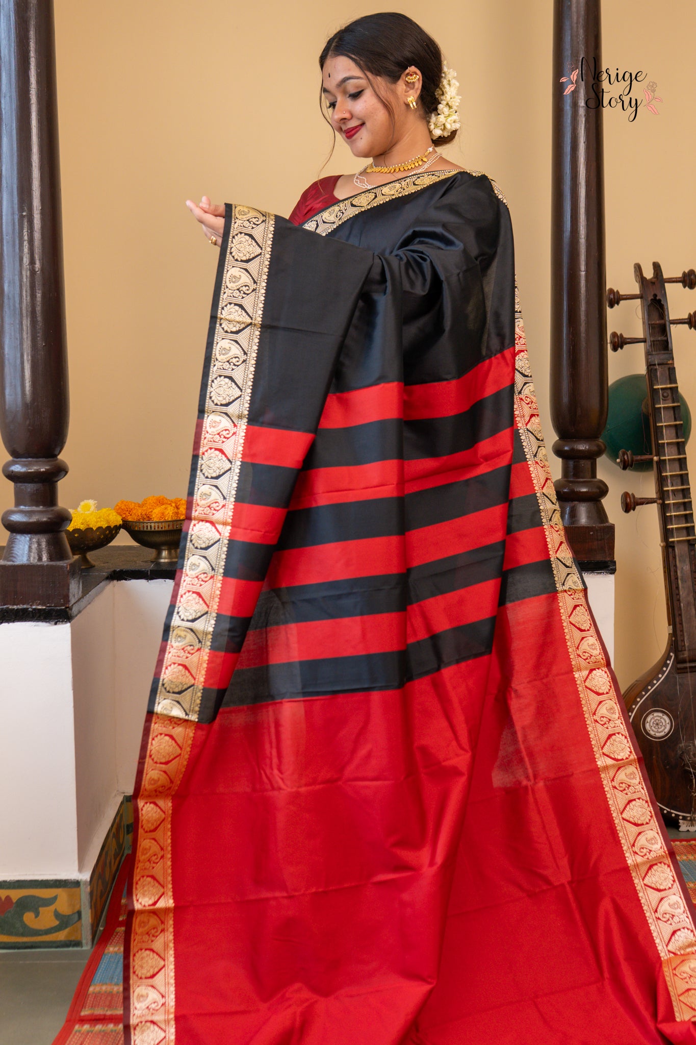 CHARUSHREE (चारुश्री)
