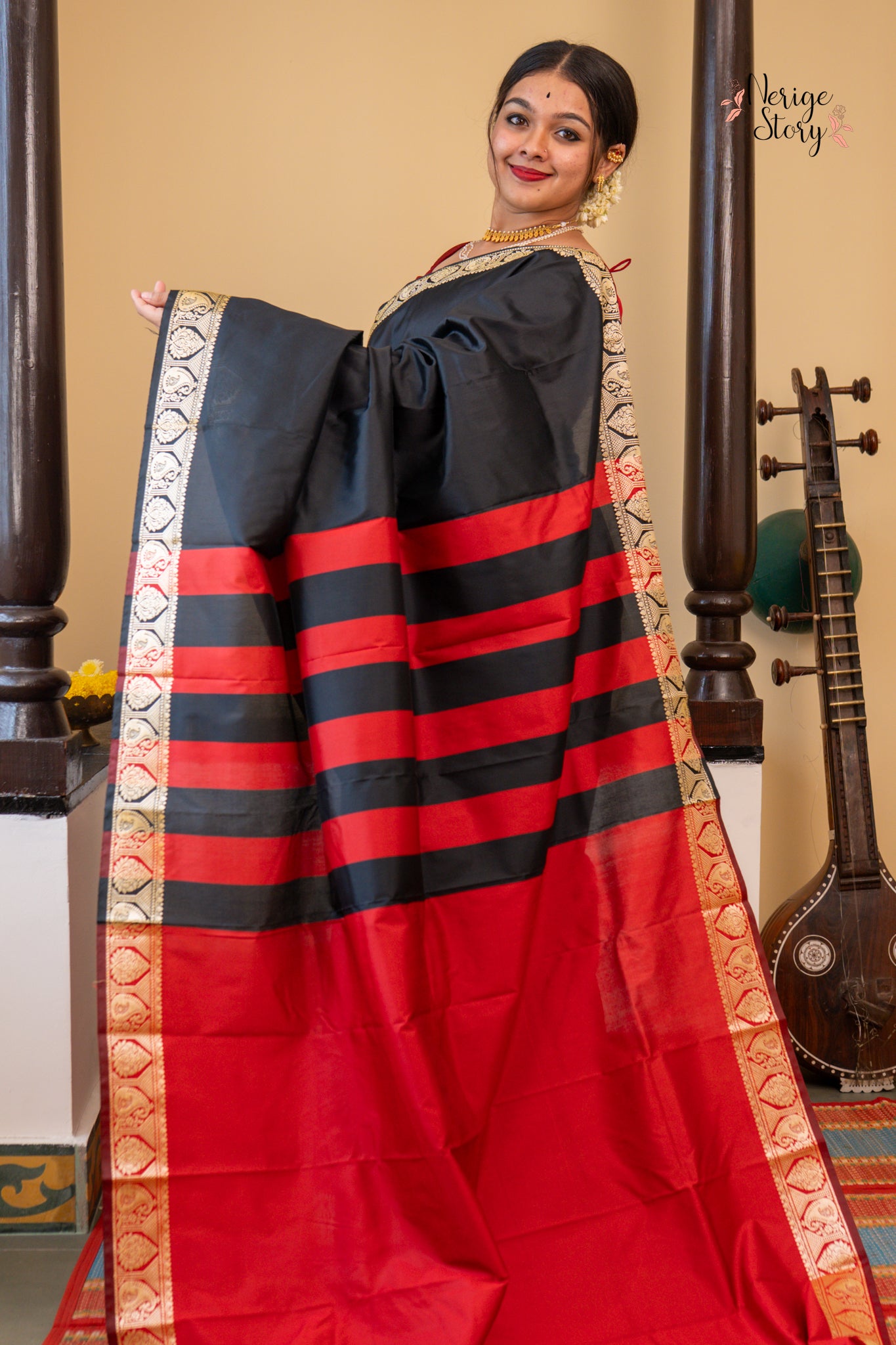 CHARUSHREE (चारुश्री)