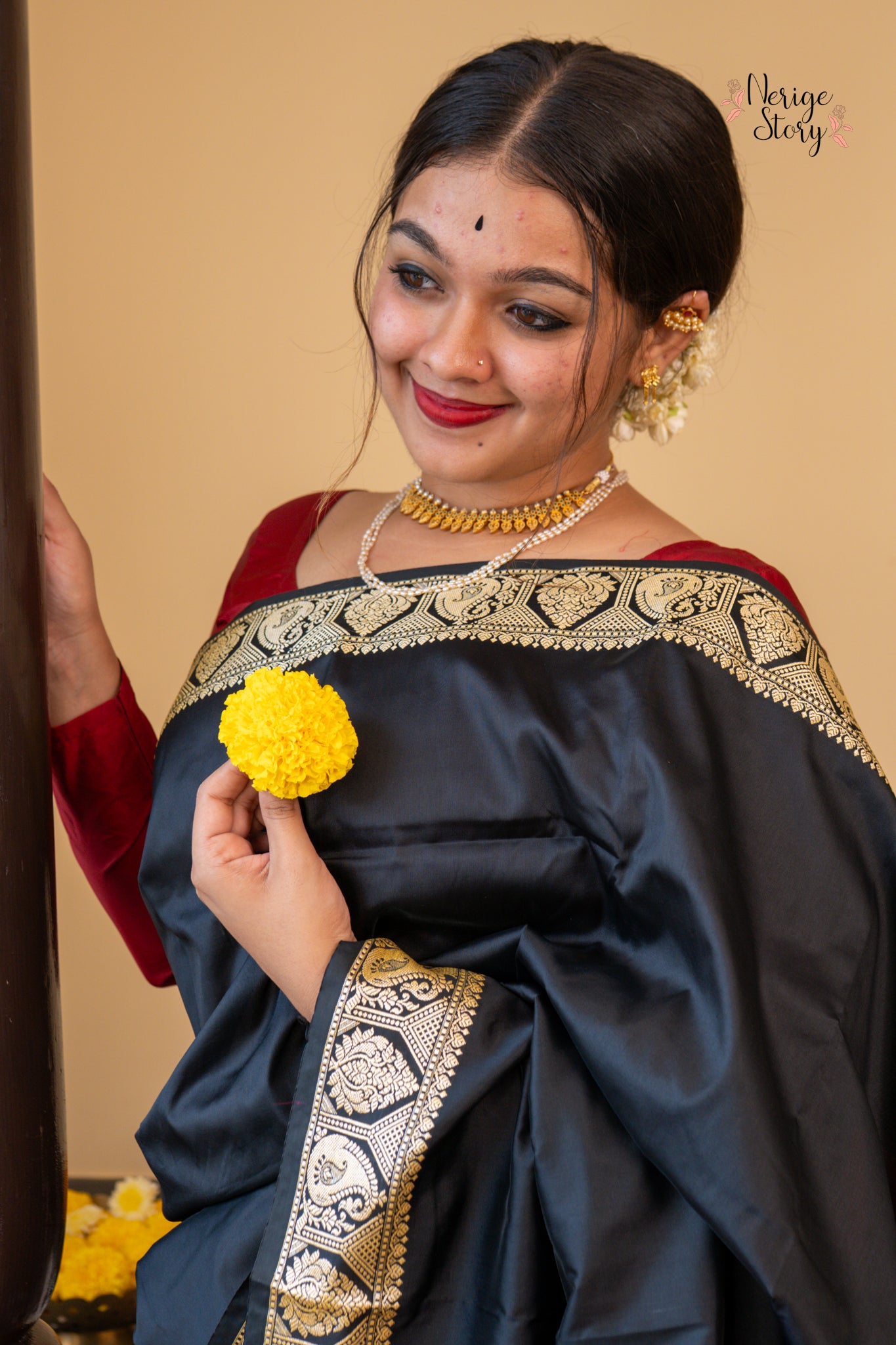 CHARUSHREE (चारुश्री)