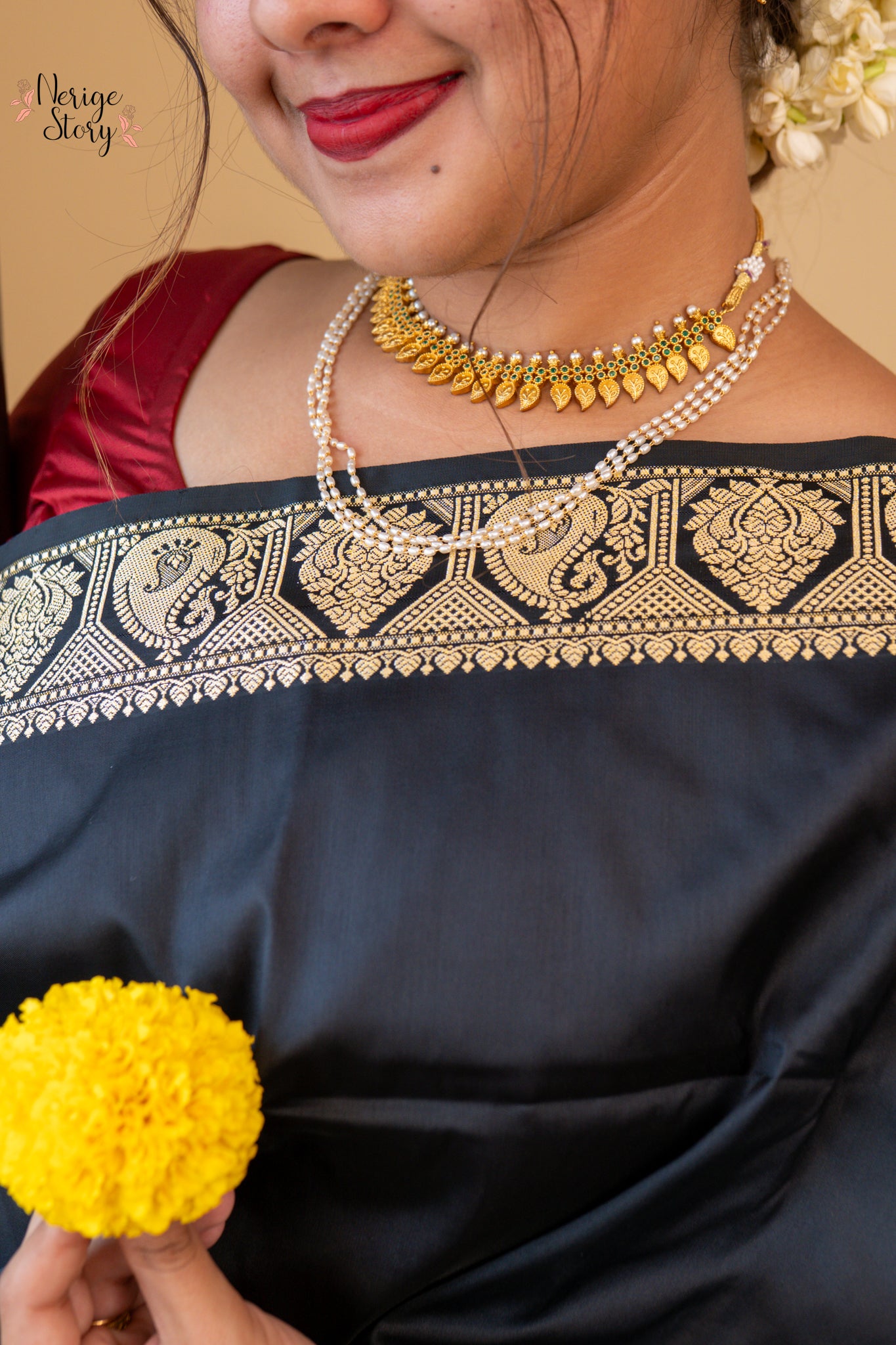 CHARUSHREE (चारुश्री)