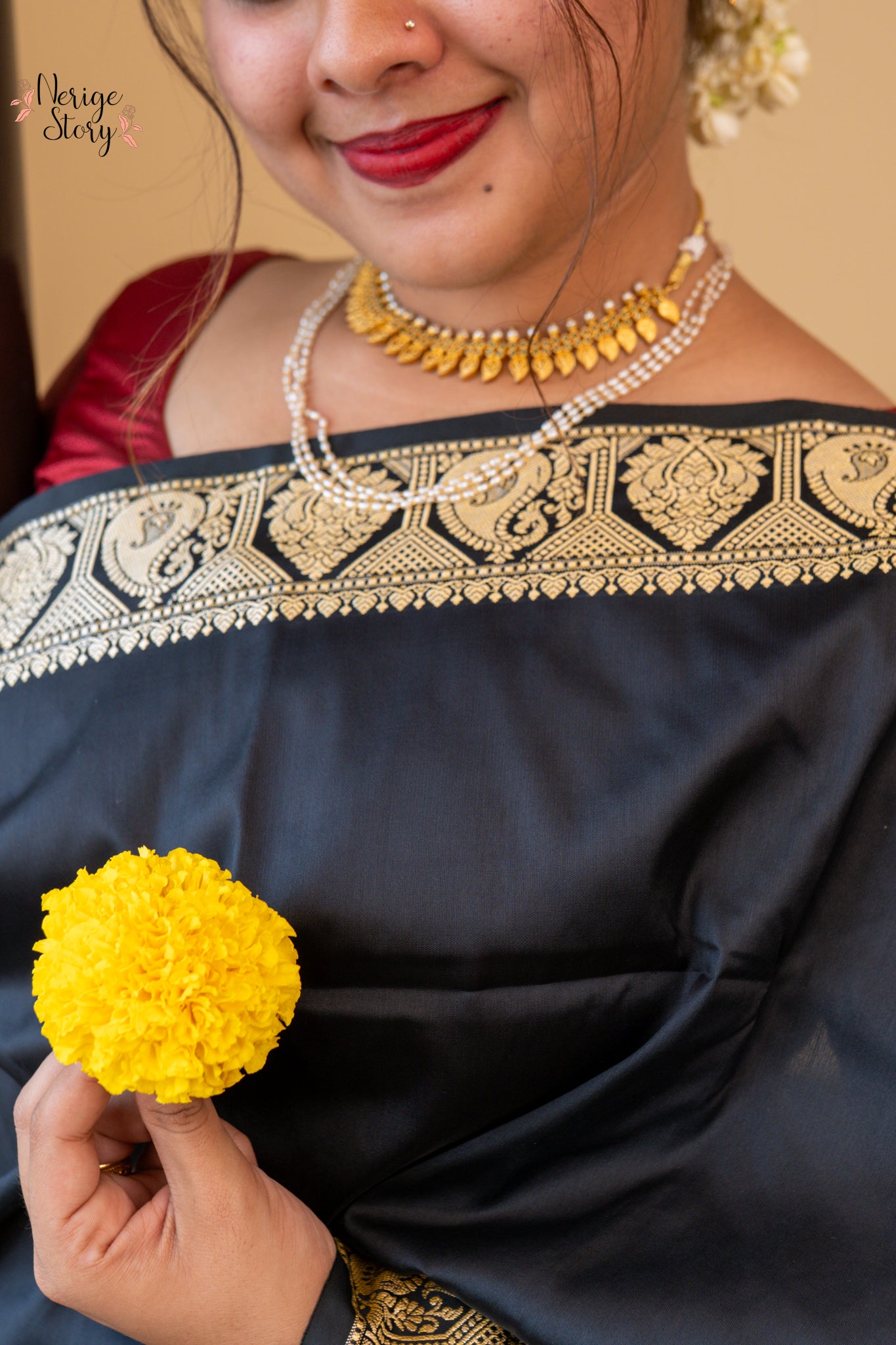 CHARUSHREE (चारुश्री)