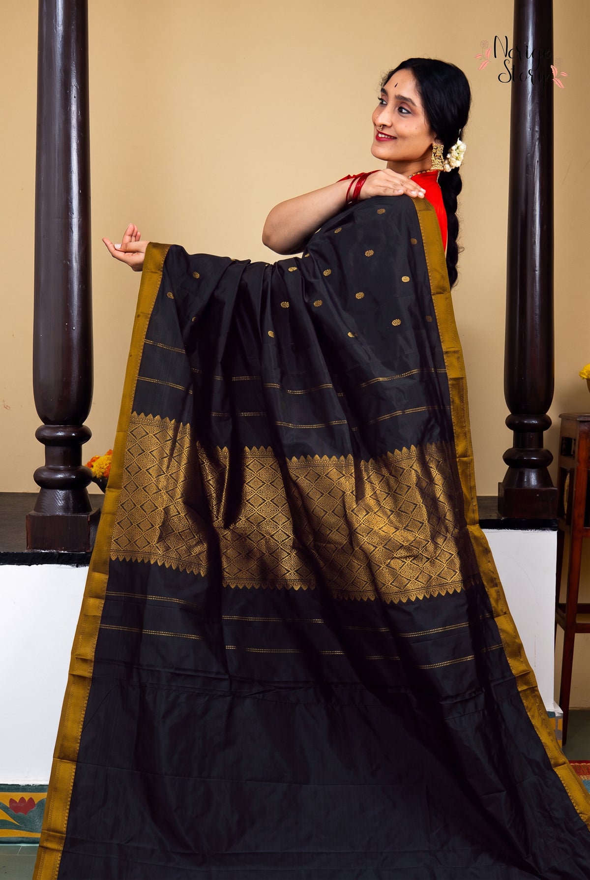 CHAKRIKA (சக்ரிகಾ)