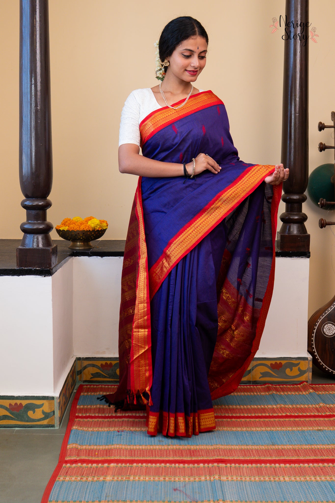 ELINA (एलीना)